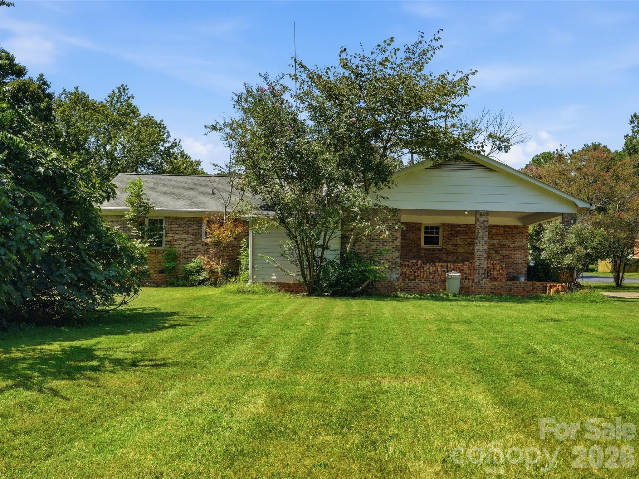 14232 Springwater Drive Property Photo 11