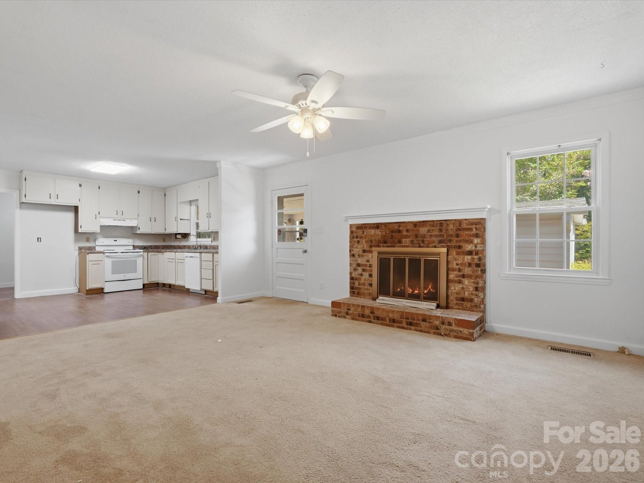 14232 Springwater Drive Property Photo 14