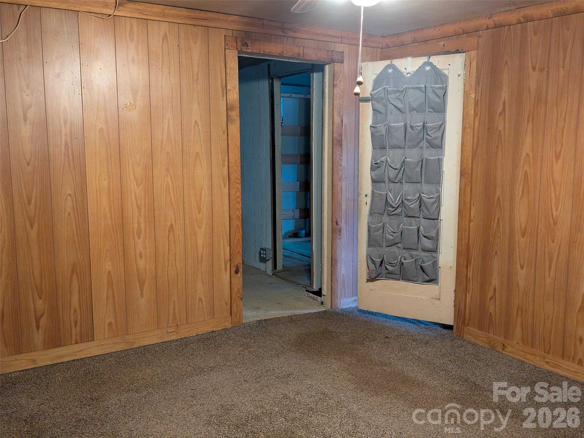 1920 Thickety Road Property Photo 6