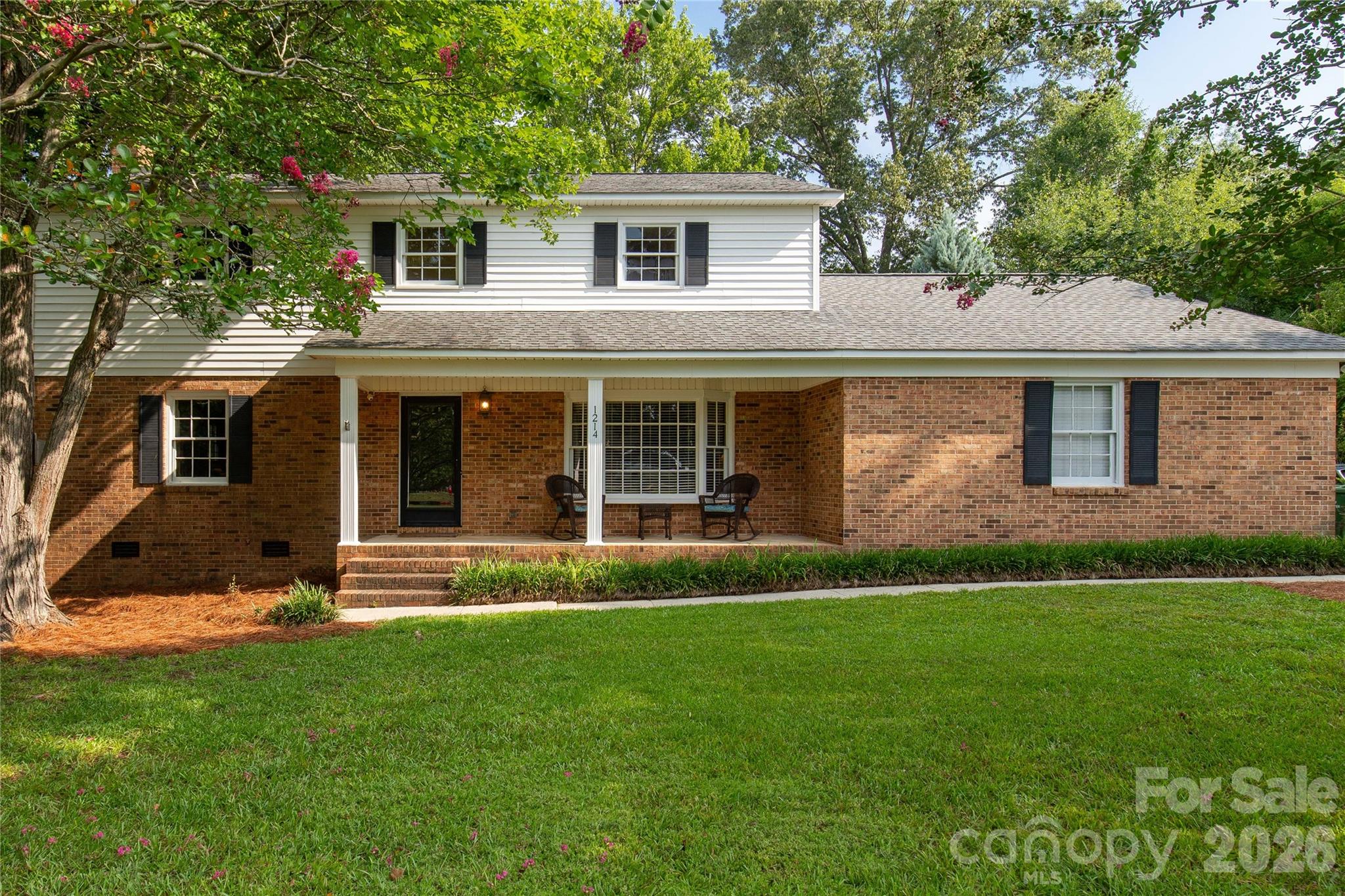 1214 Hawthorne Road Property Photo 1