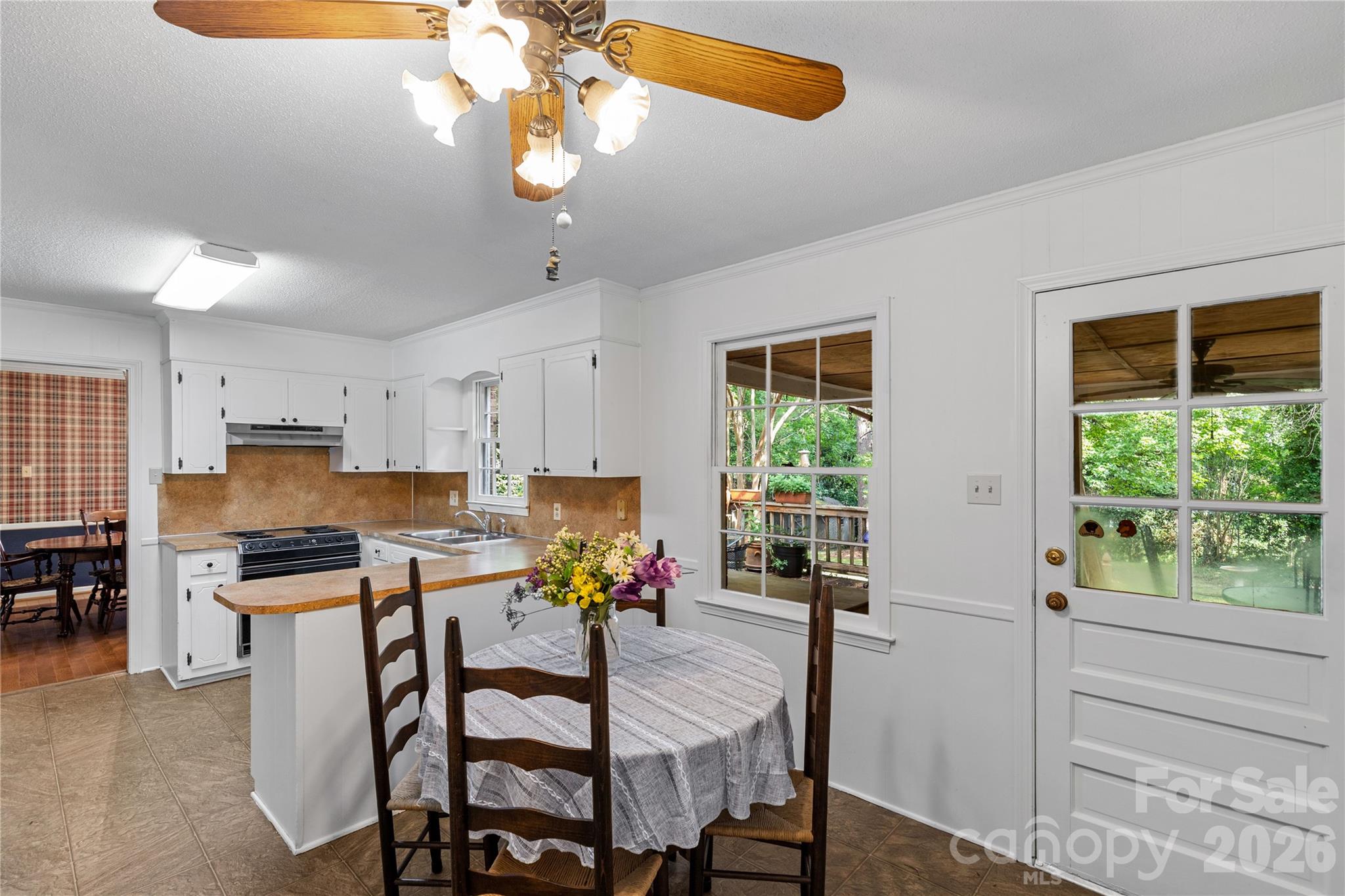 1214 Hawthorne Road Property Photo 10