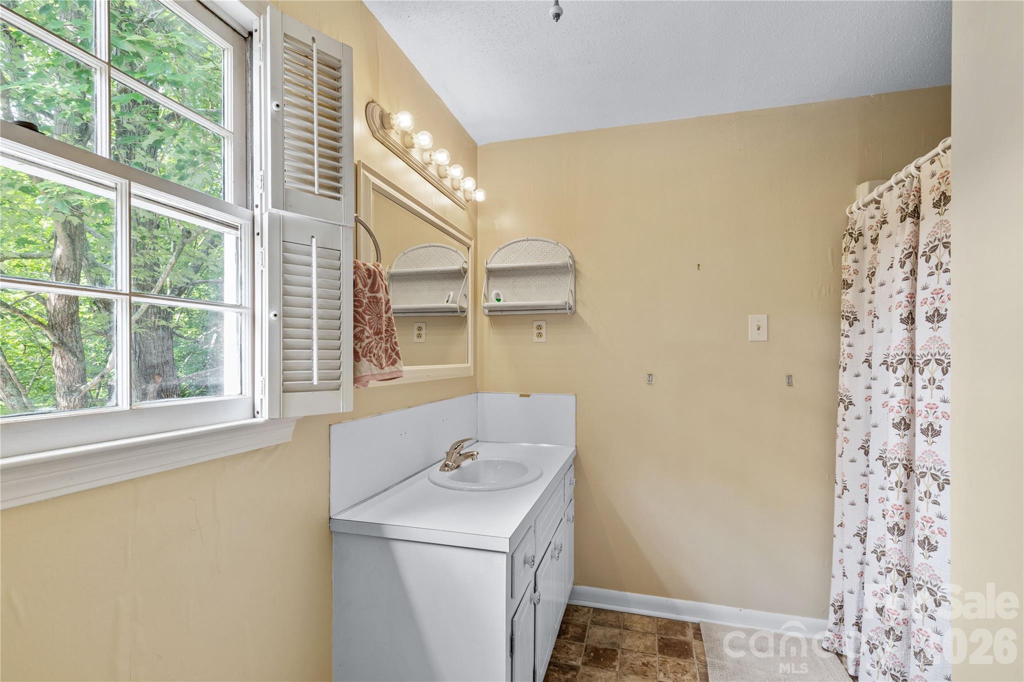 1214 Hawthorne Road Property Photo 18