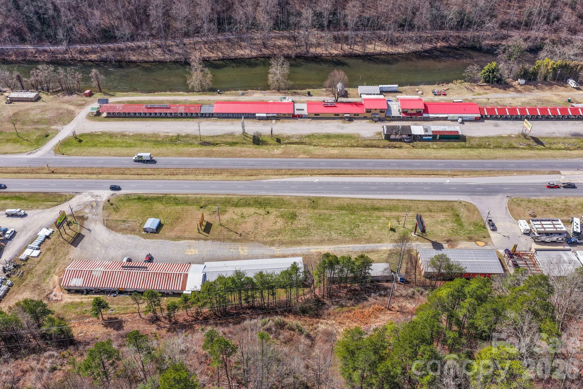 5262-5264 Us 74 Highway Property Photo 4