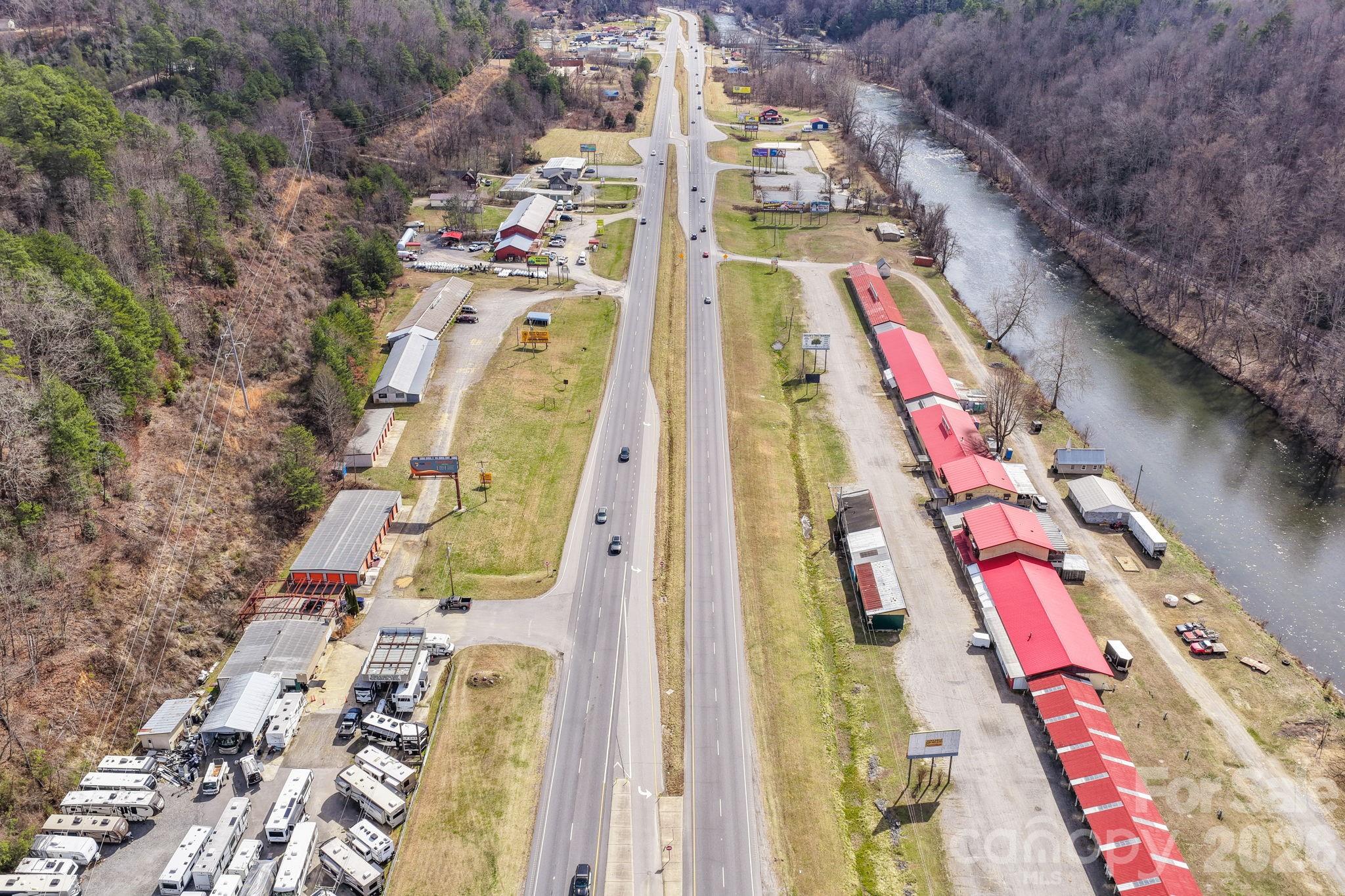 5262-5264 Us 74 Highway Property Photo 6