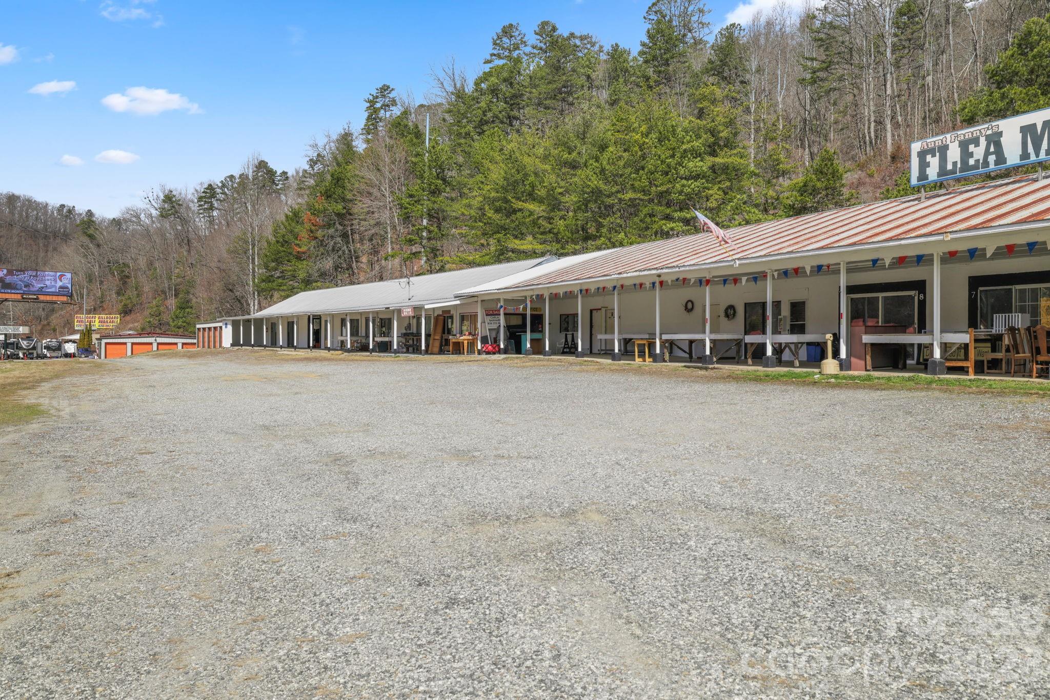 5262-5264 Us 74 Highway Property Photo 10