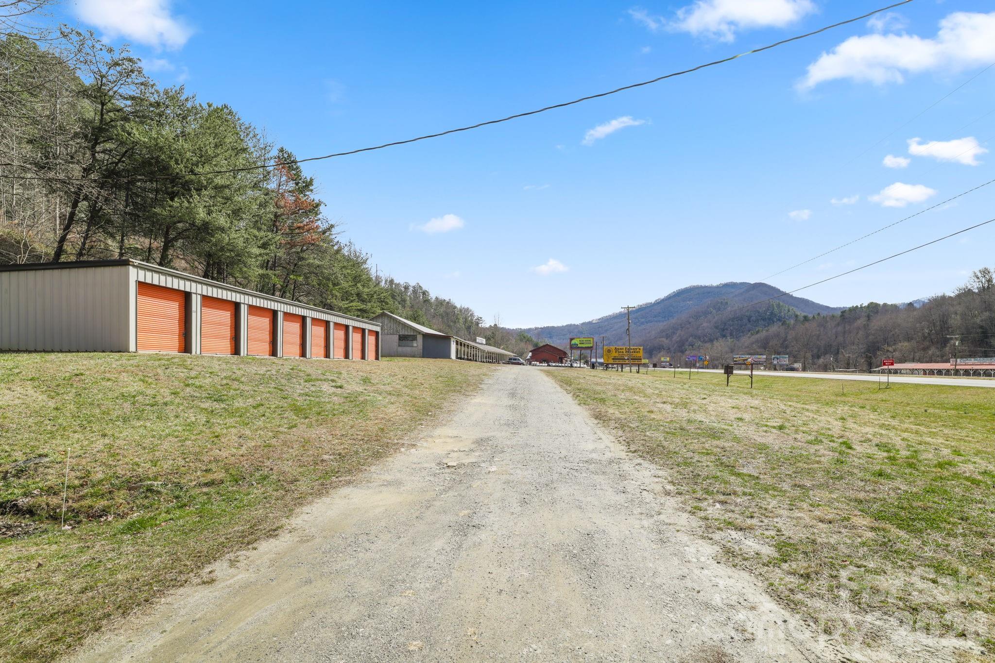 5262-5264 Us 74 Highway Property Photo 15