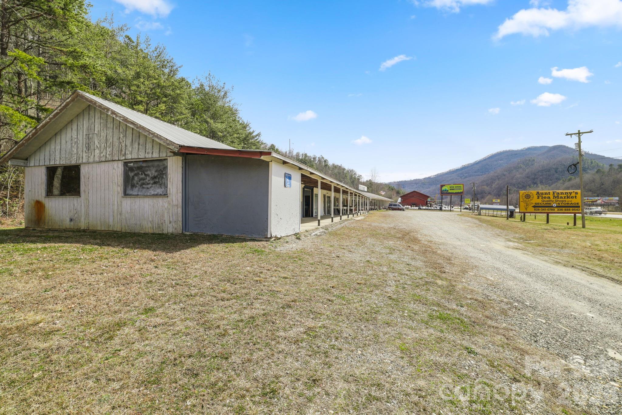 5262-5264 Us 74 Highway Property Photo 18