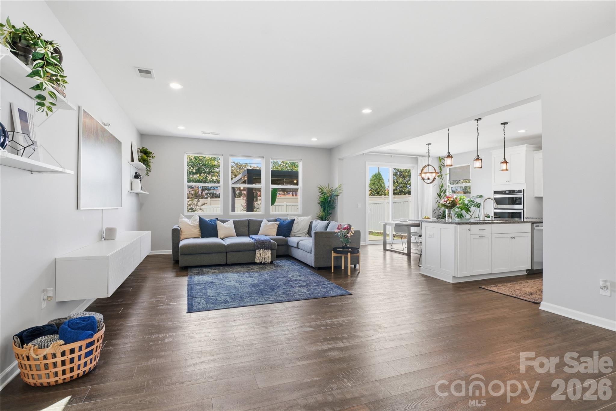 14011 Ridgewater Way Property Photo 3