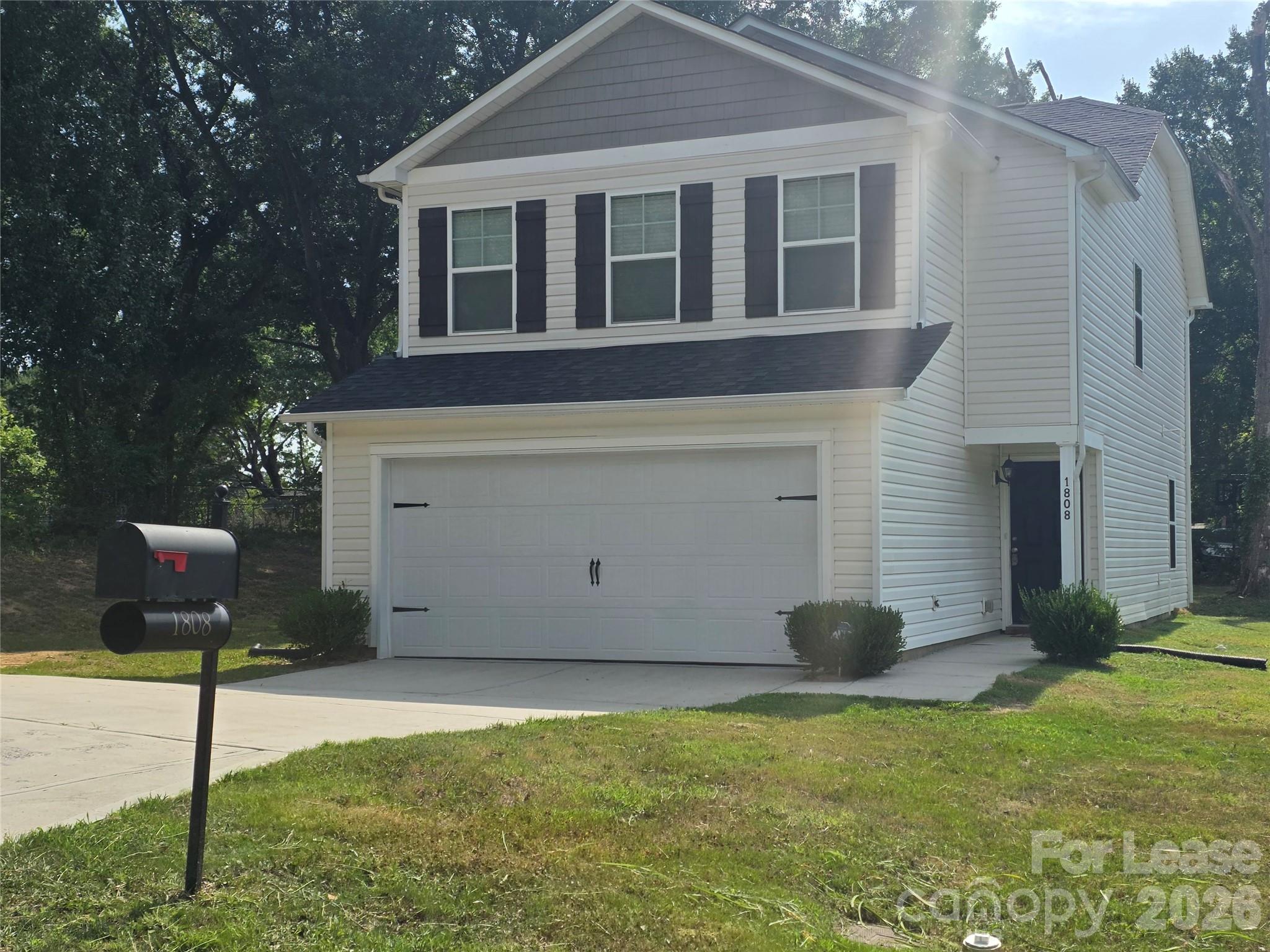 1808 Hart Street Property Photo 3