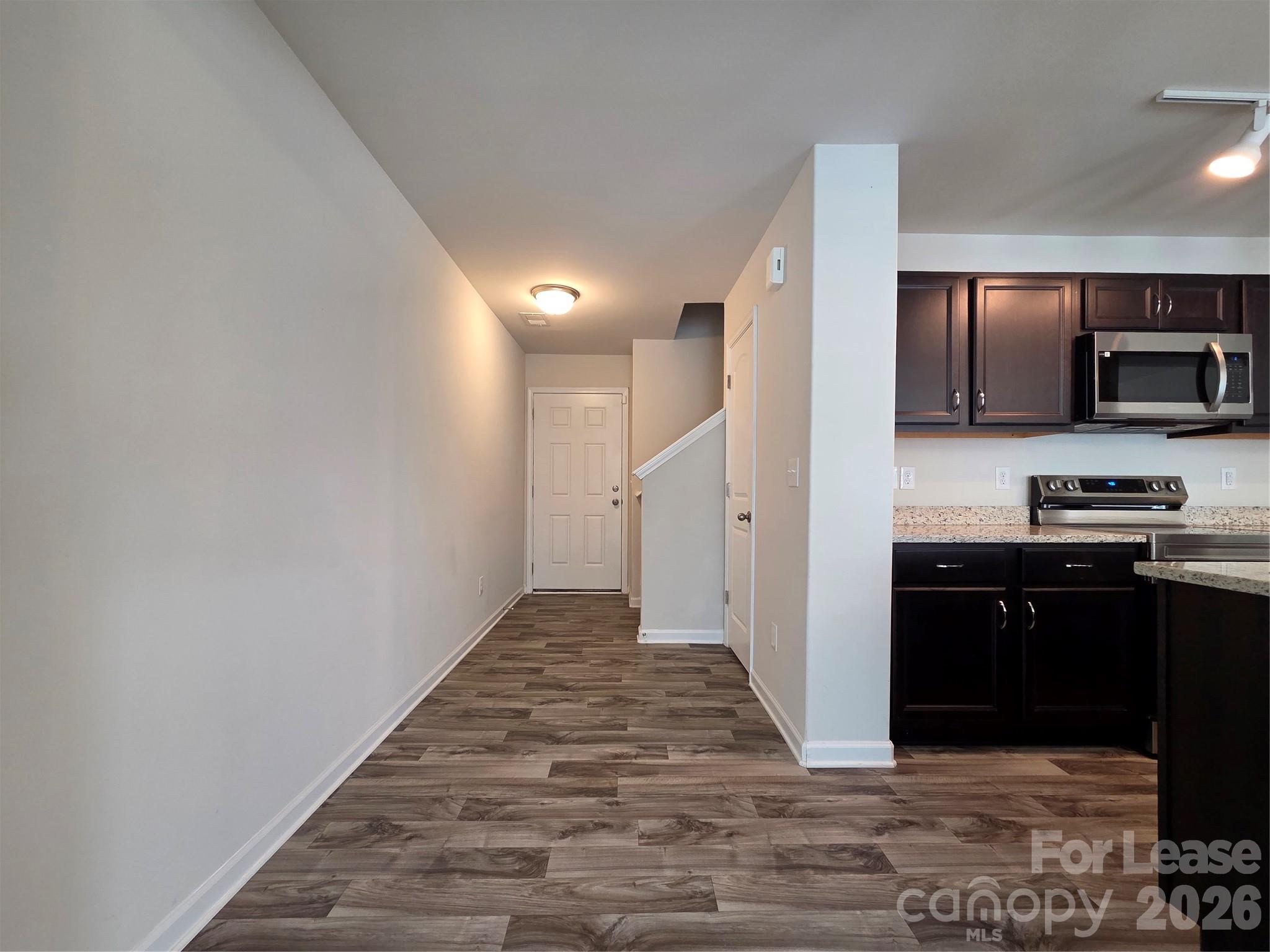 1808 Hart Street Property Photo 5