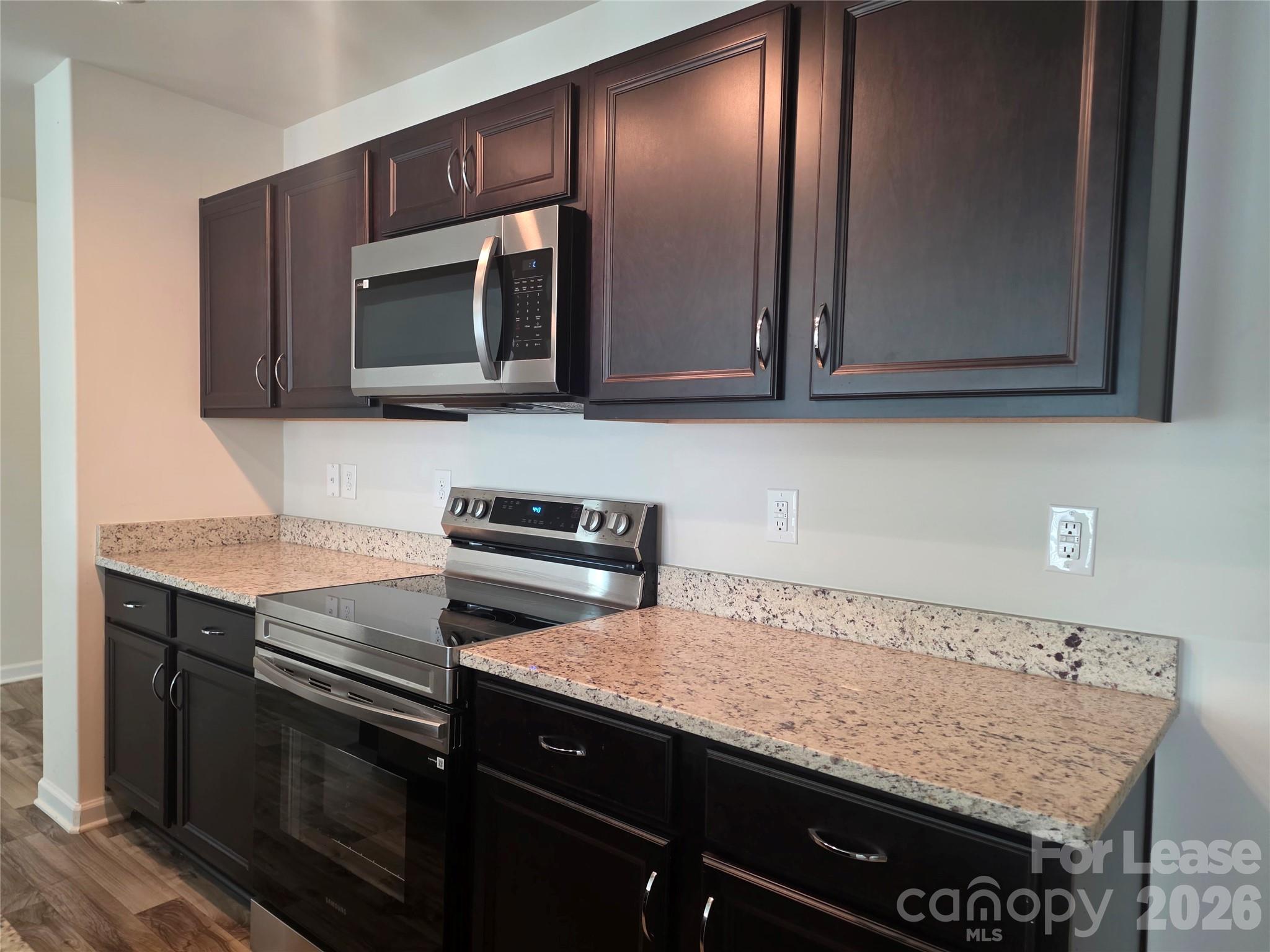 1808 Hart Street Property Photo 11