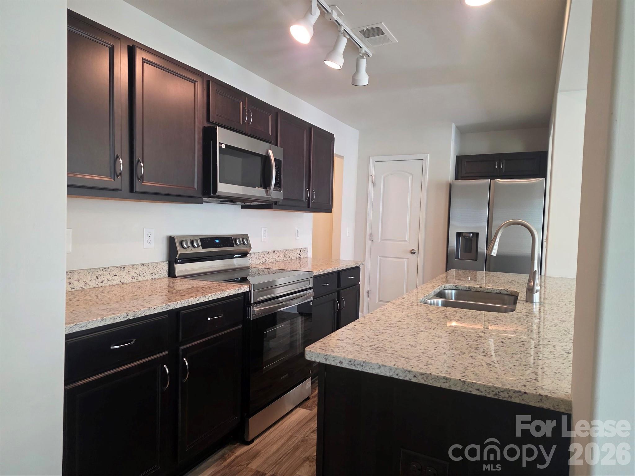 1808 Hart Street Property Photo 13