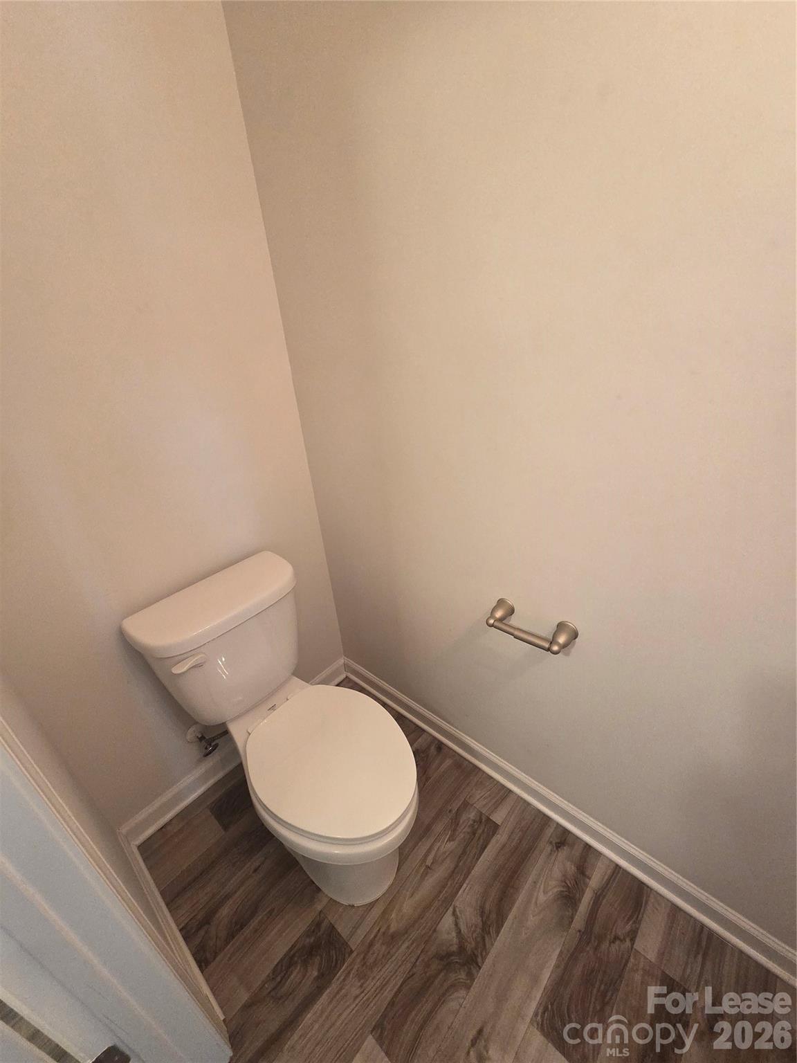 1808 Hart Street Property Photo 17