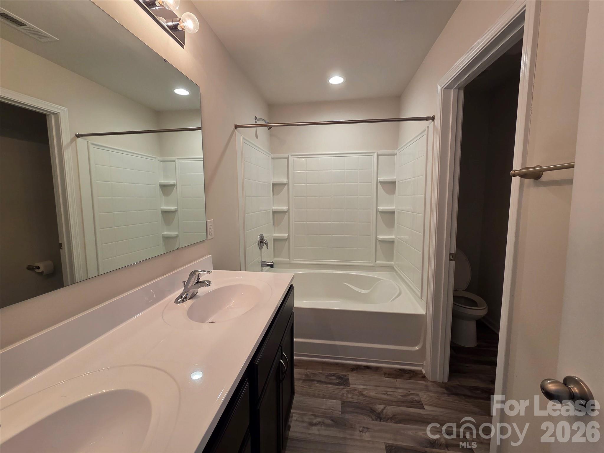 1808 Hart Street Property Photo 33