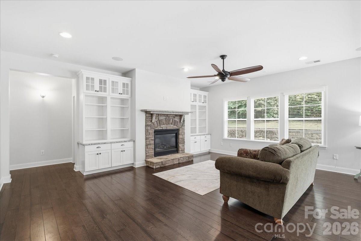2666 Stonewood View Property Photo 6