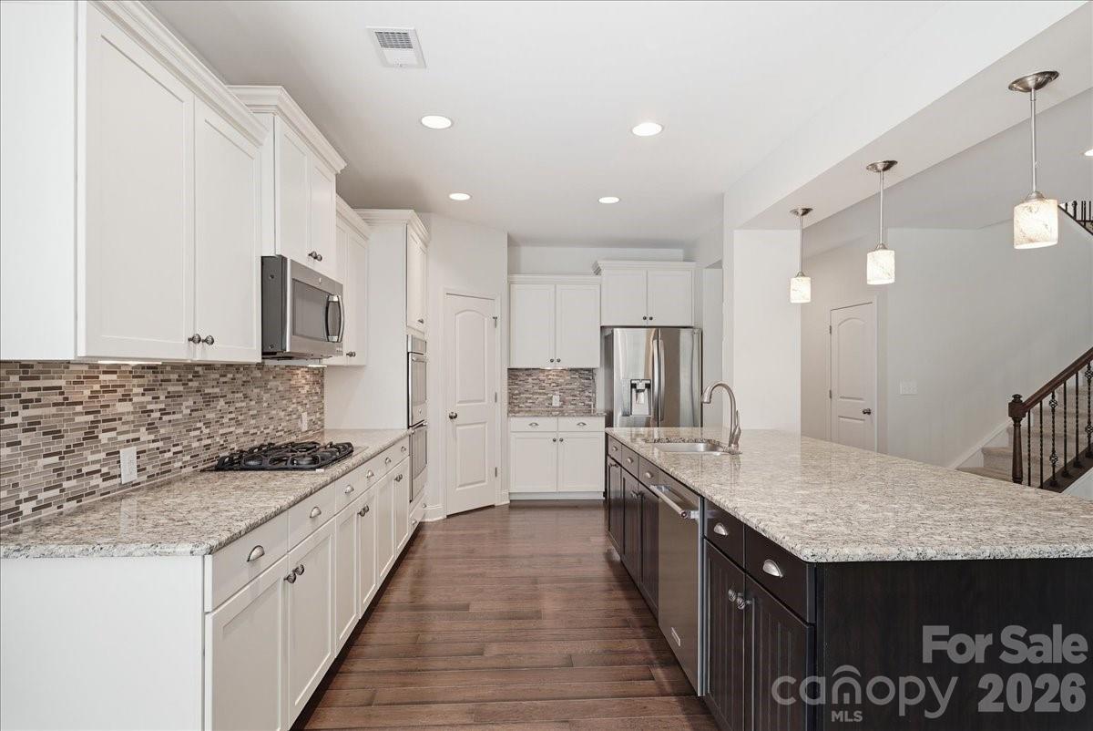 2666 Stonewood View Property Photo 10
