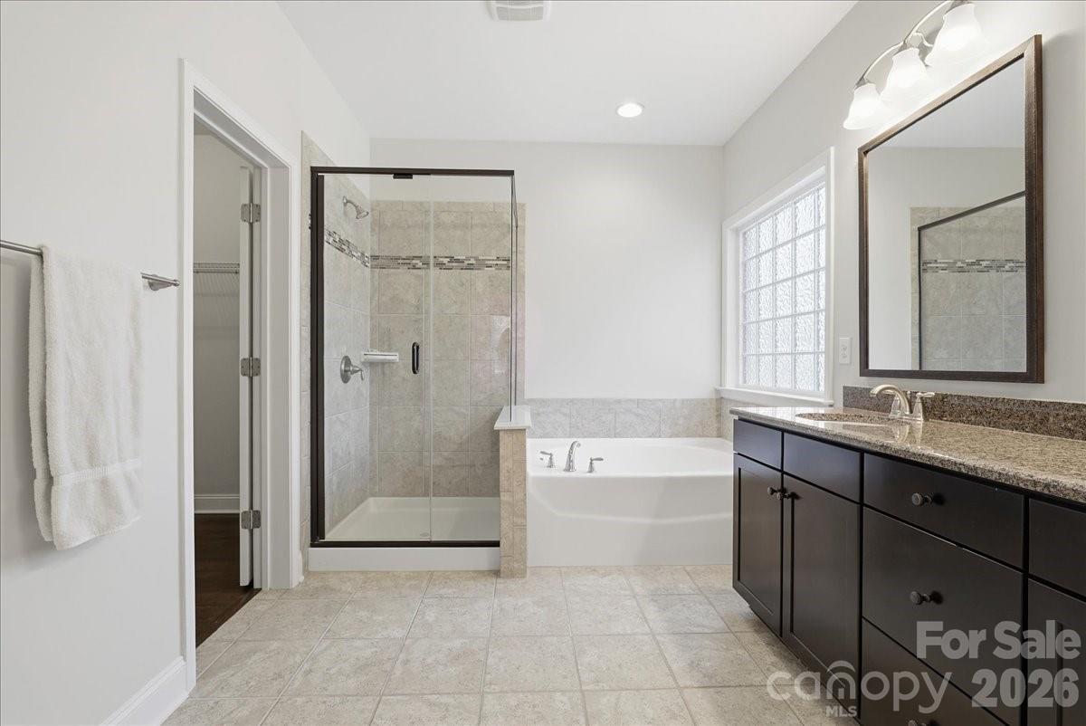 2666 Stonewood View Property Photo 16
