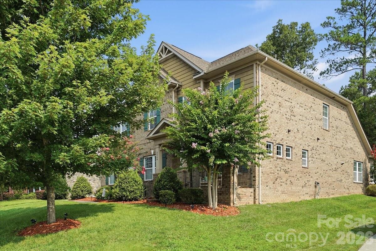 2666 Stonewood View Property Photo 26