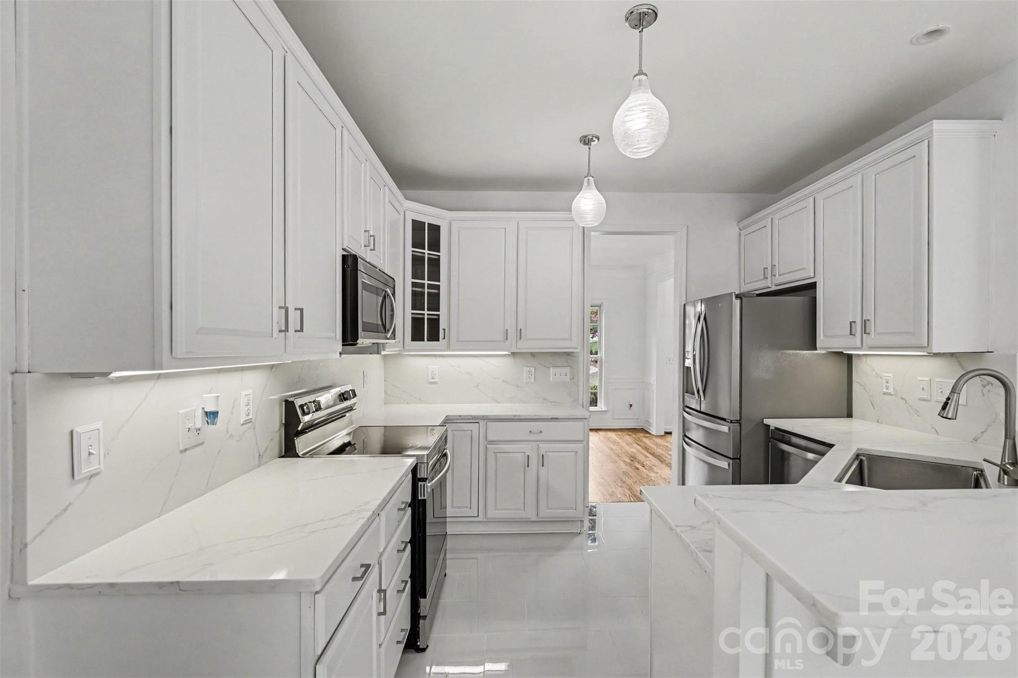 4523 Brent Wood Drive Property Photo 11