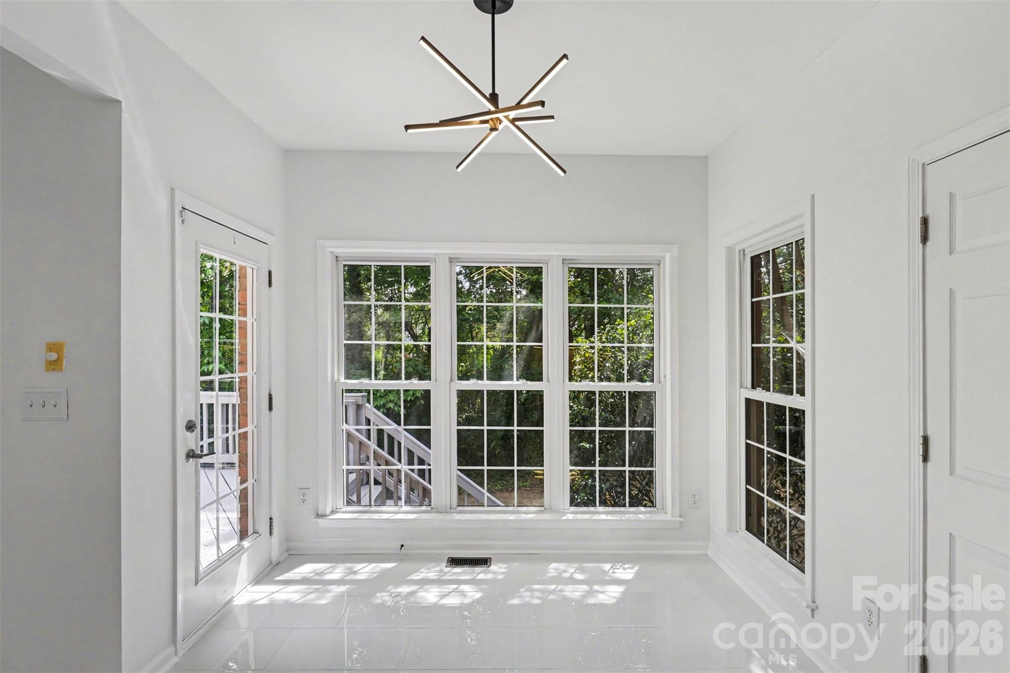 4523 Brent Wood Drive Property Photo 14