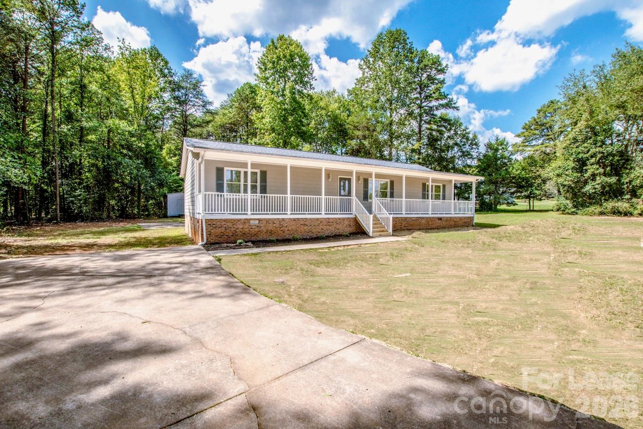 7730 Deer Track Drive Property Photo 2