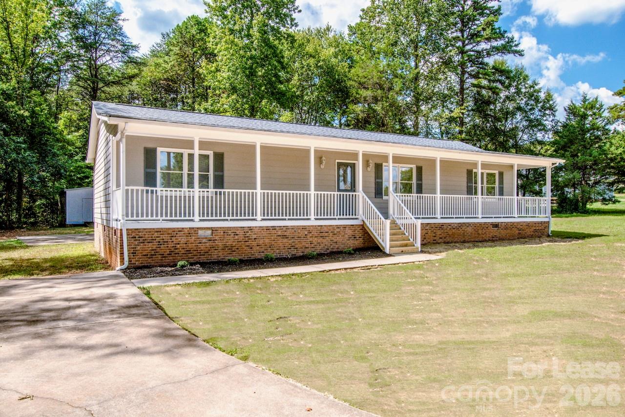 7730 Deer Track Drive Property Photo 3