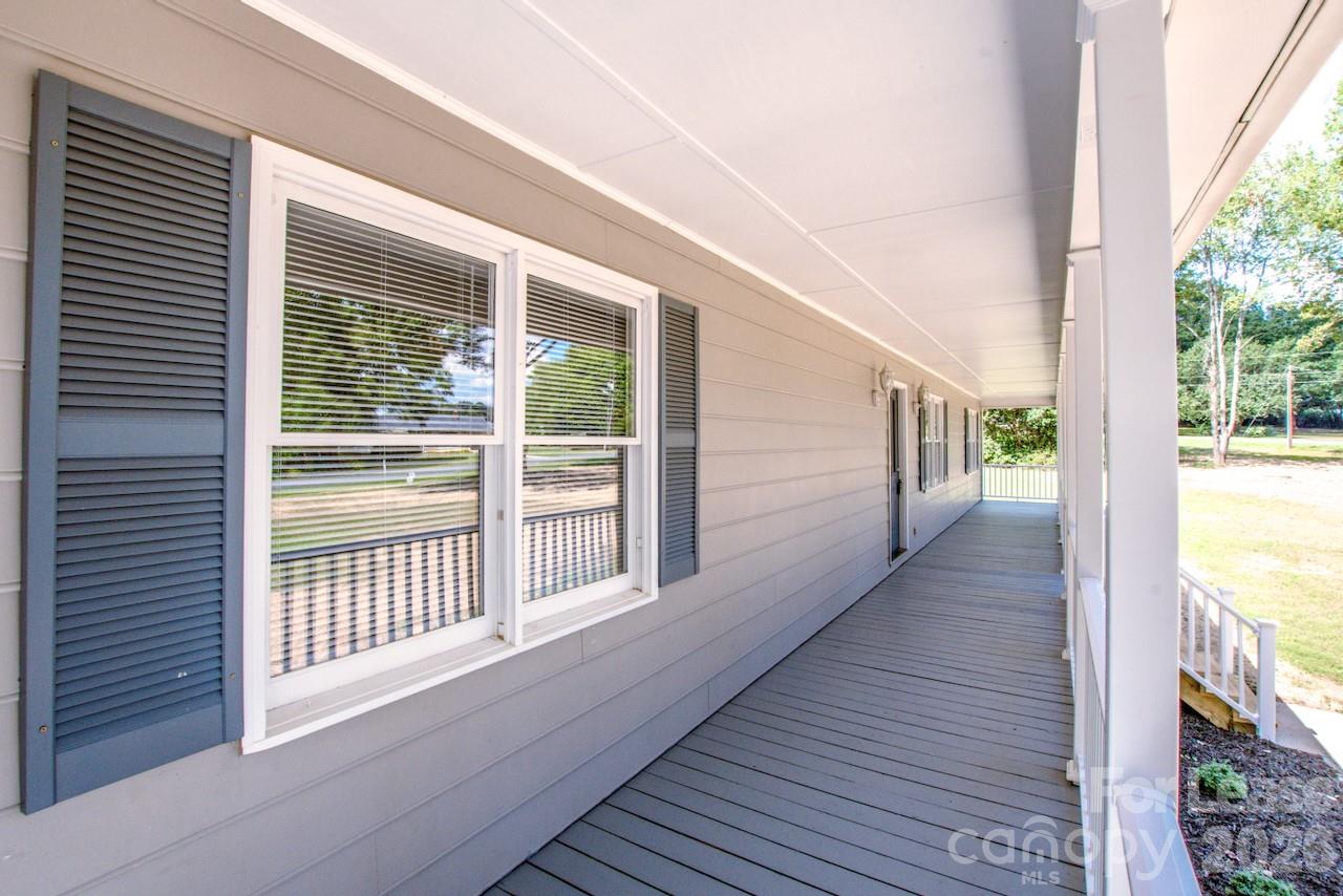 7730 Deer Track Drive Property Photo 10
