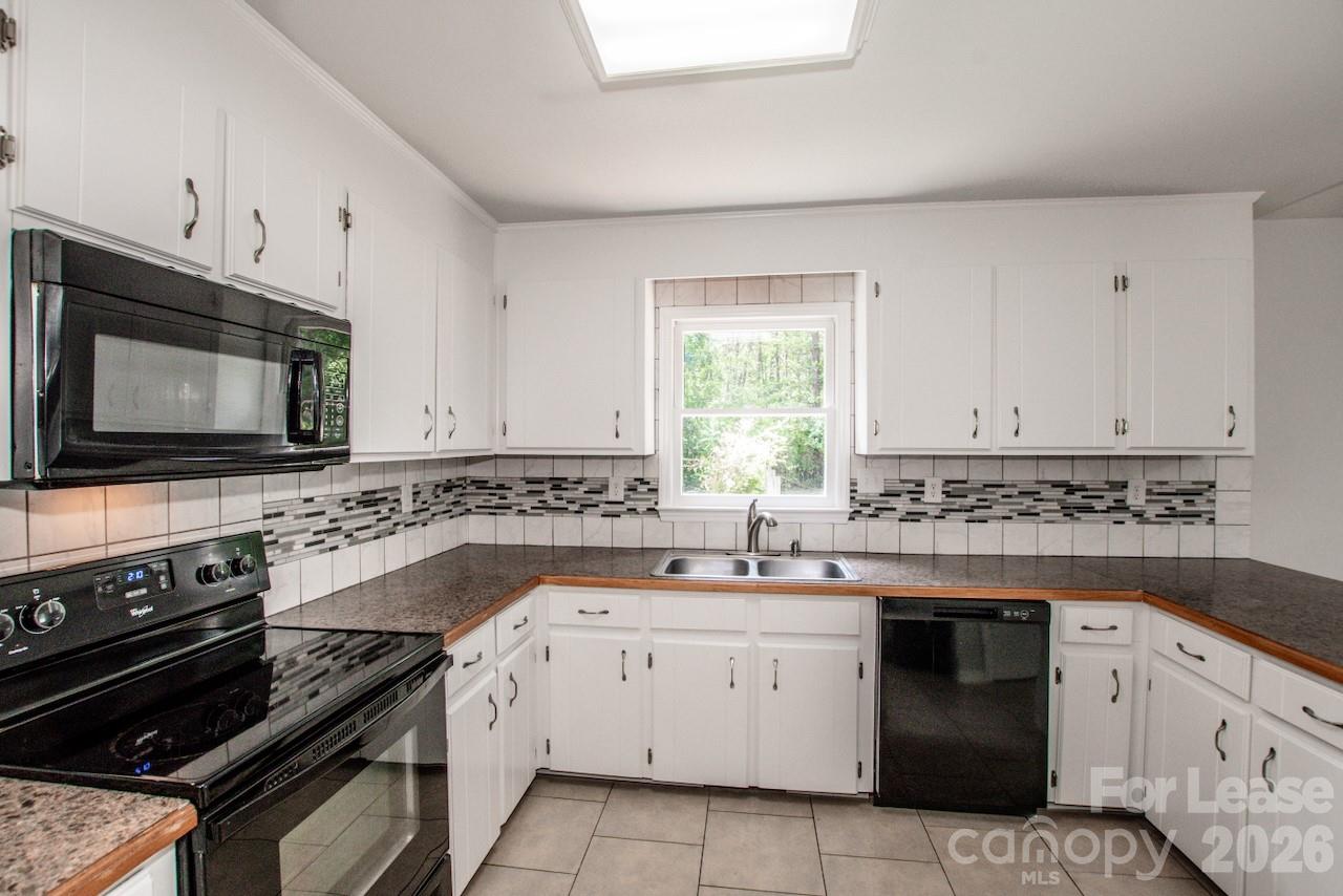 7730 Deer Track Drive Property Photo 22
