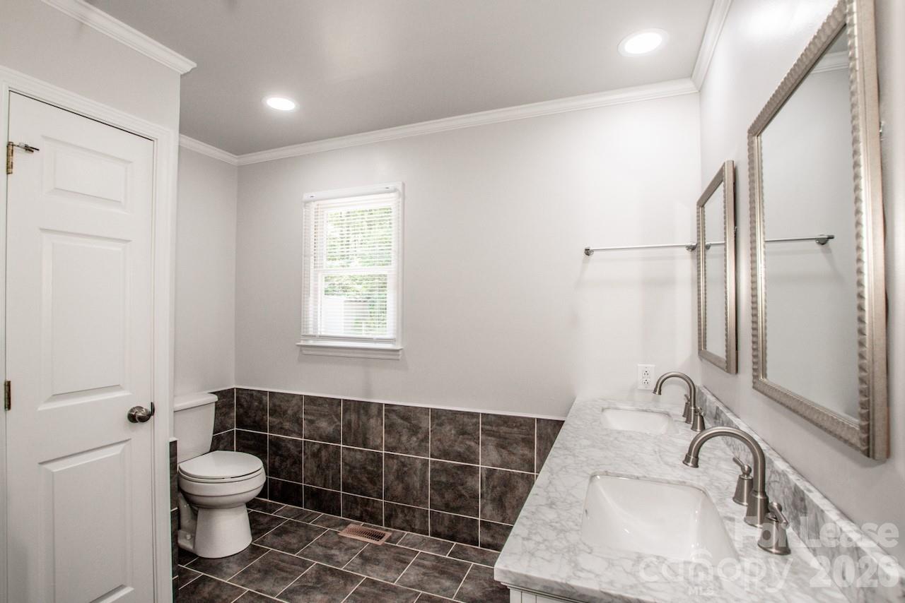 7730 Deer Track Drive Property Photo 28