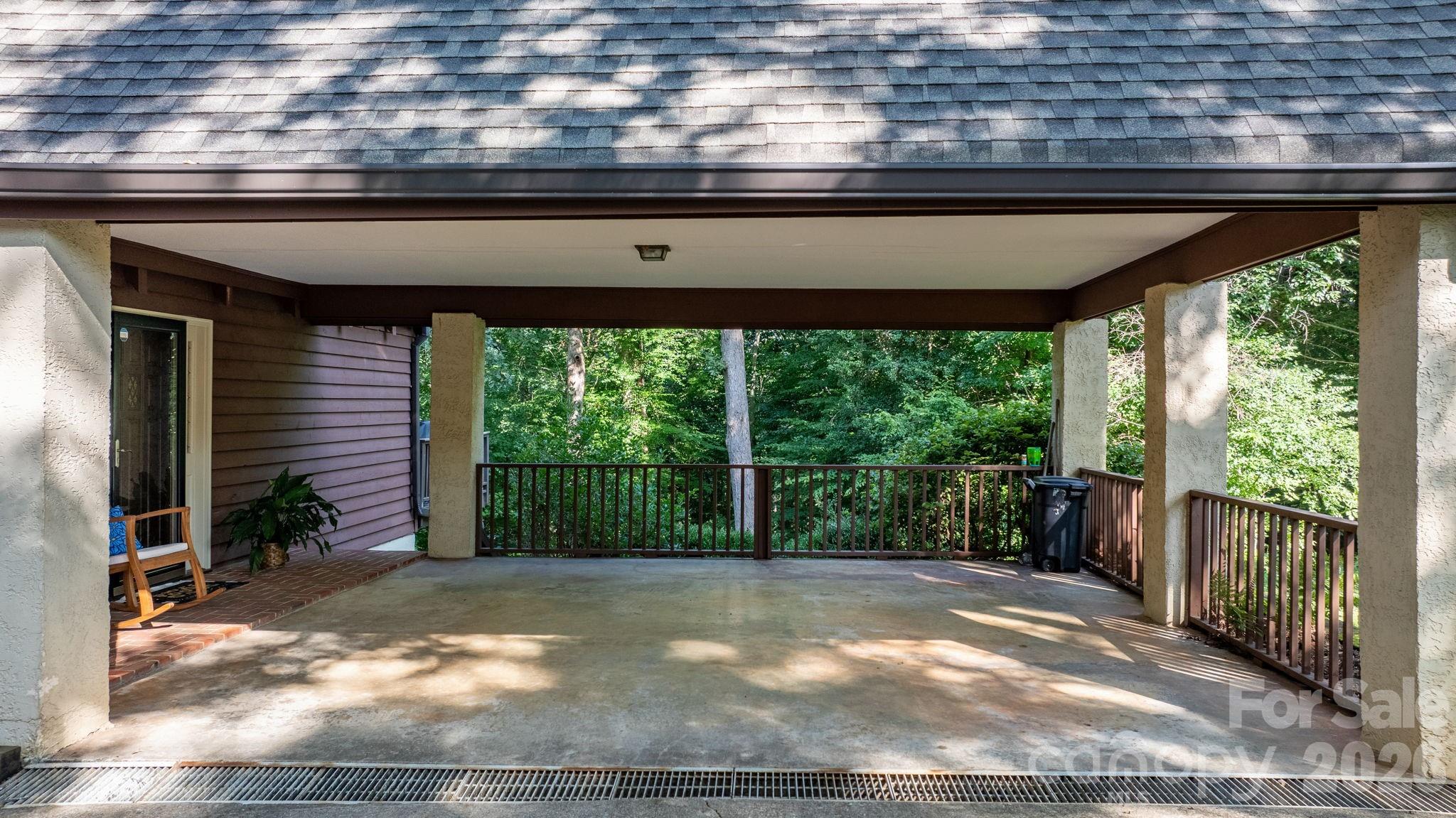 5562 Clearlake Drive Property Photo 8