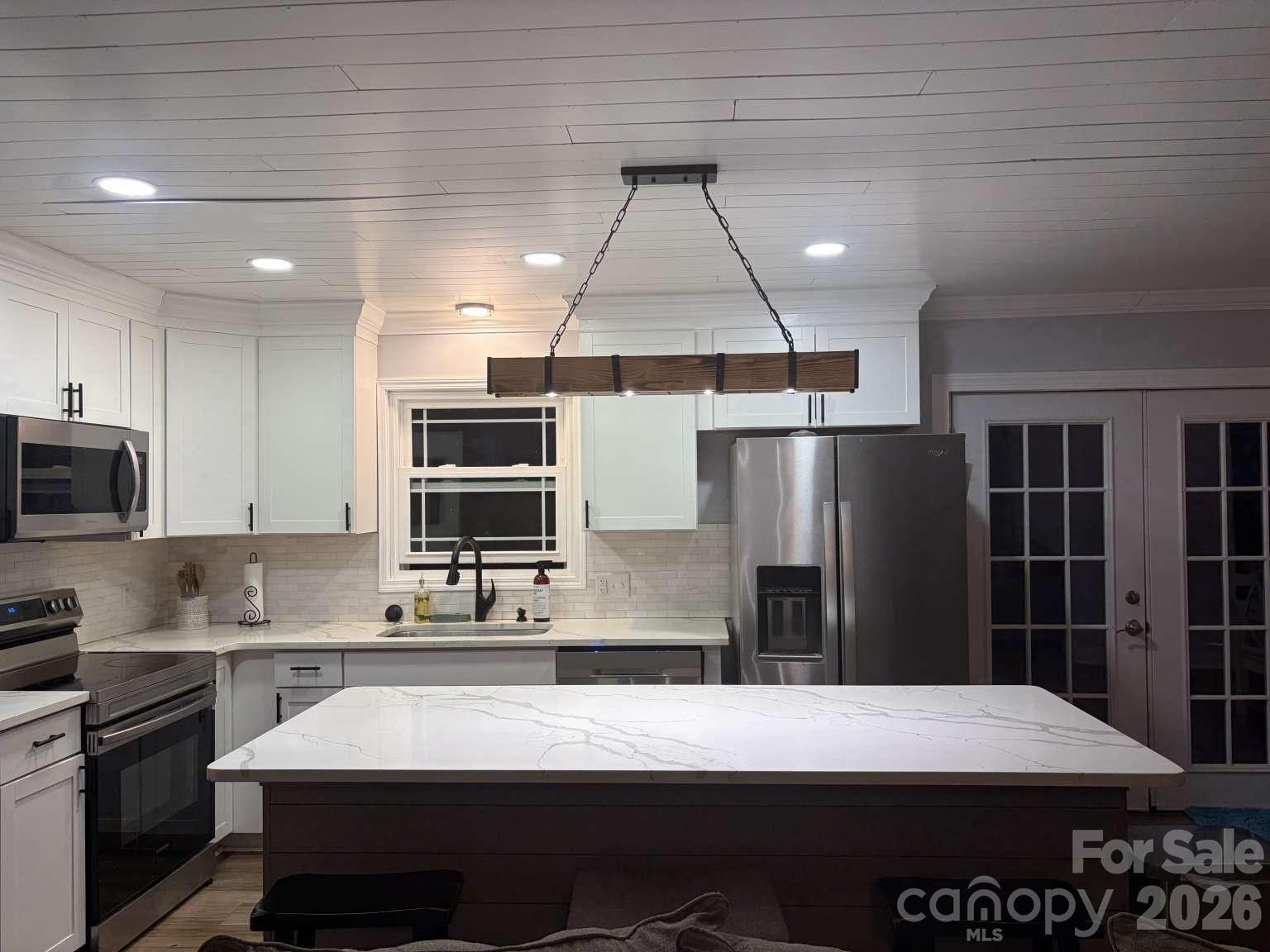 427 Acorn Acres Road Property Photo 2