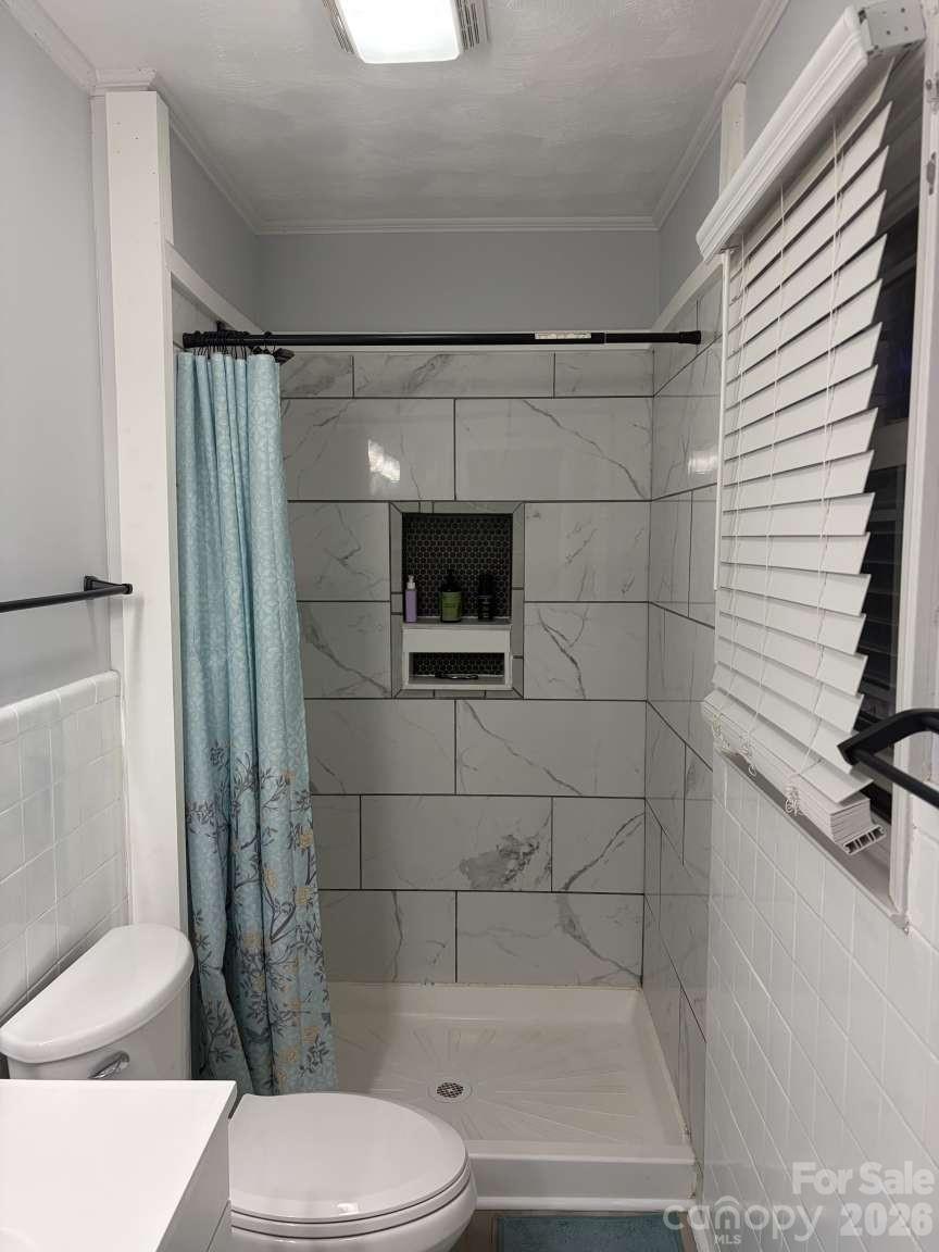 427 Acorn Acres Road Property Photo 4