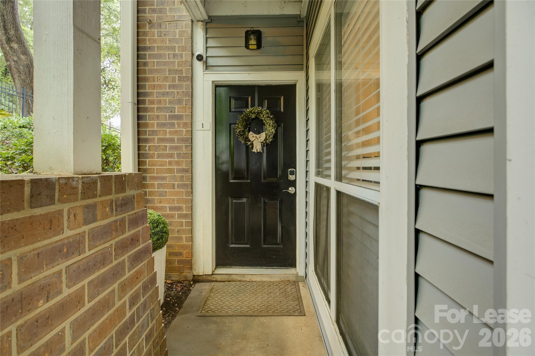 2506 Cranbrook Lane Property Photo 3
