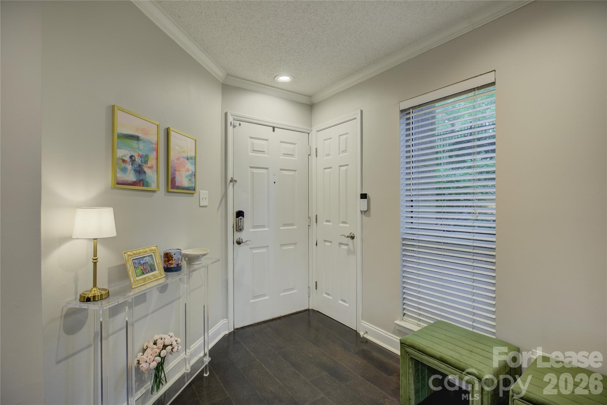 2506 Cranbrook Lane Property Photo 4