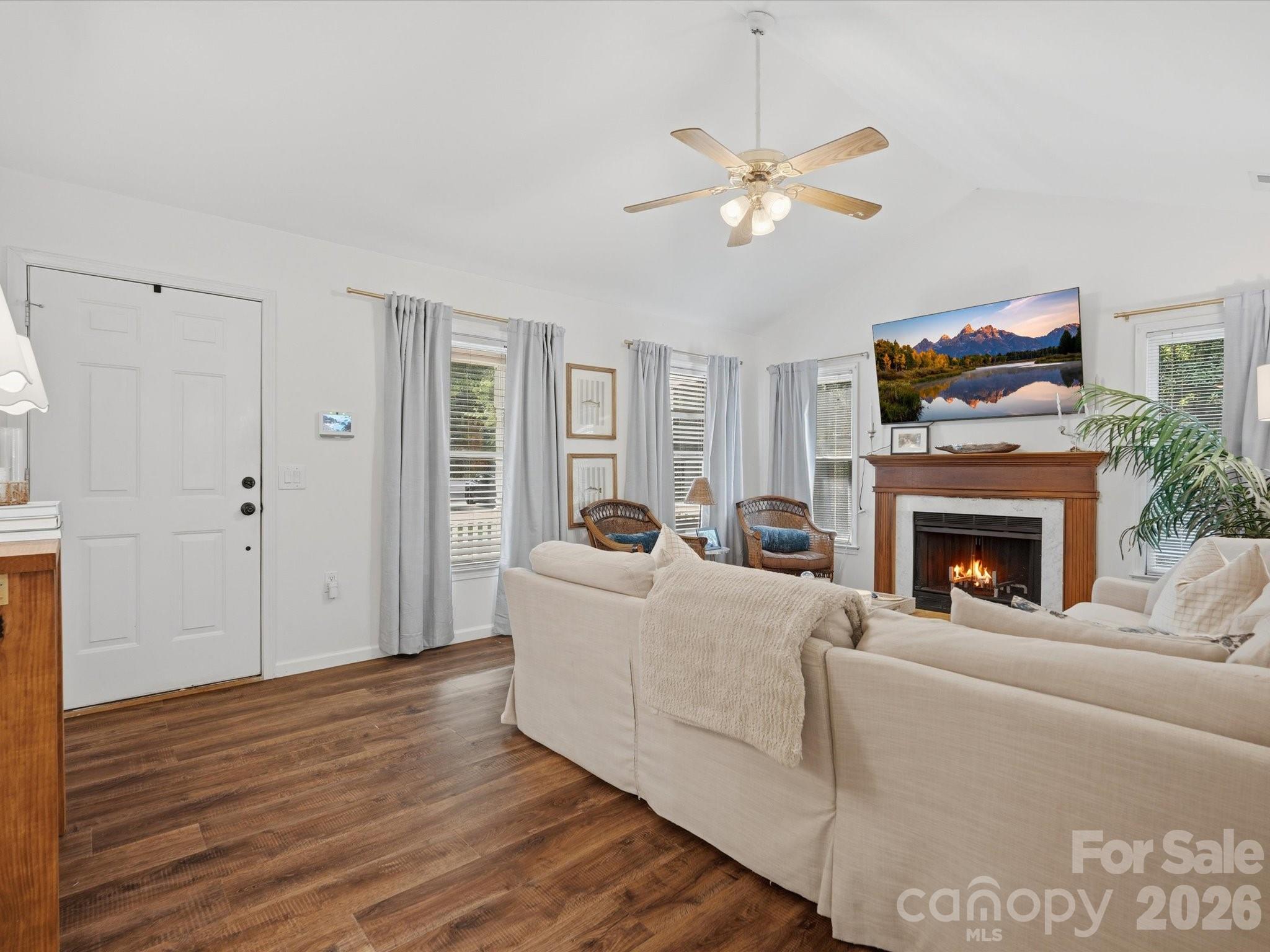 4409 Homestead Road Property Photo 7