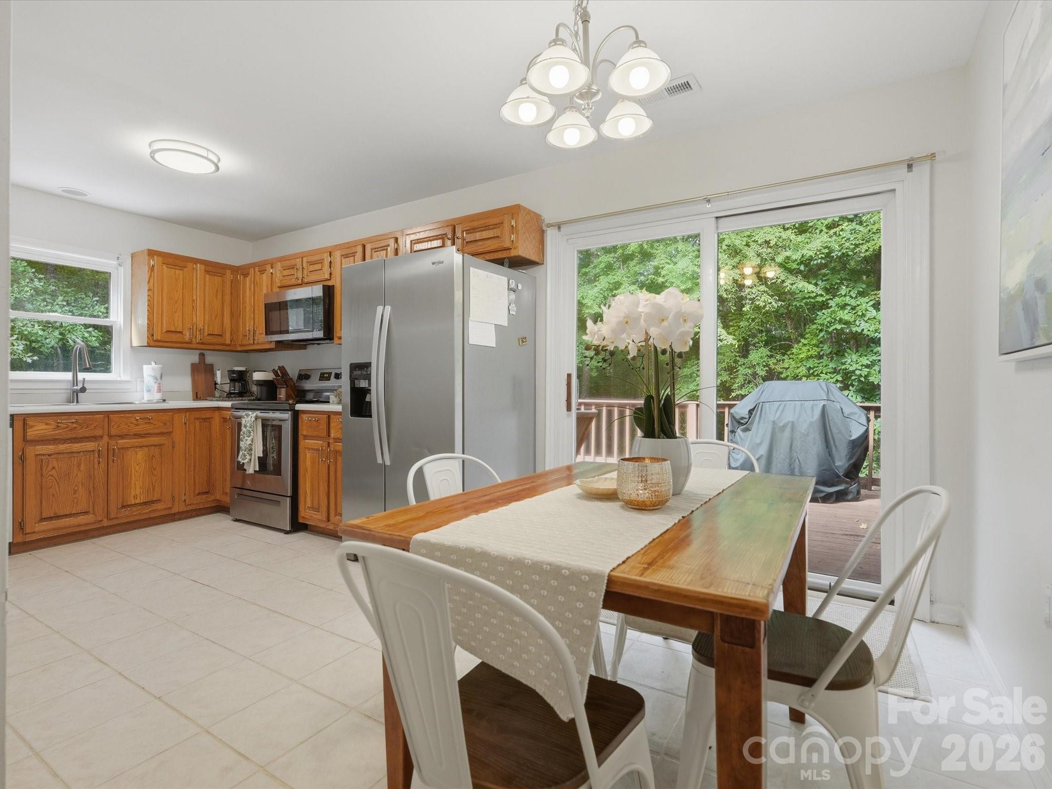4409 Homestead Road Property Photo 9