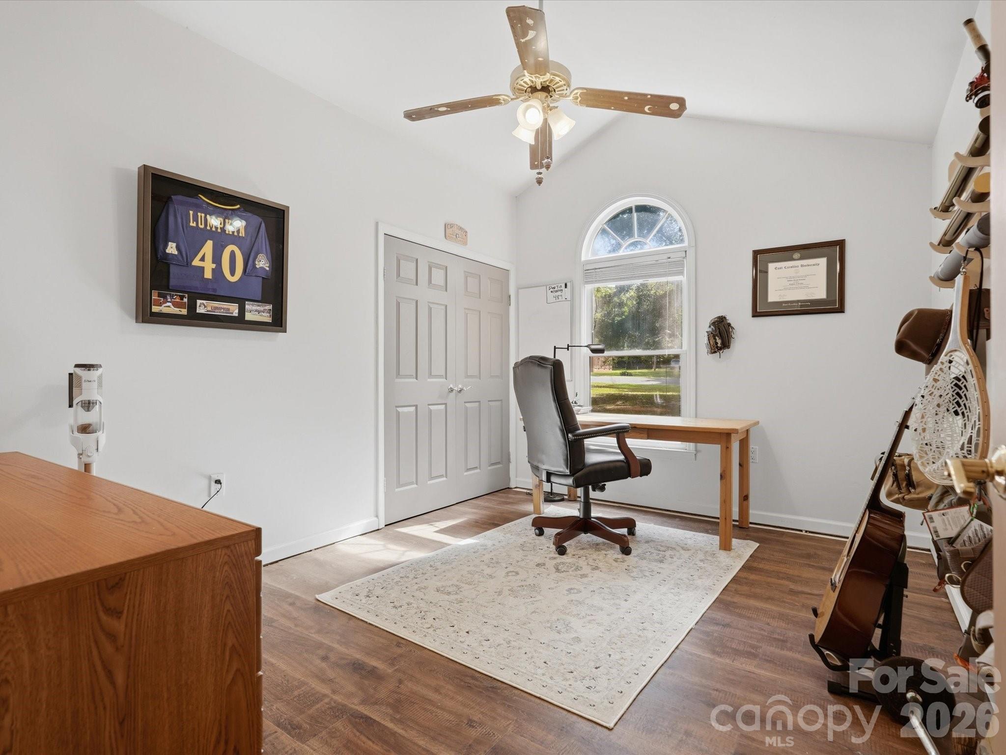 4409 Homestead Road Property Photo 15