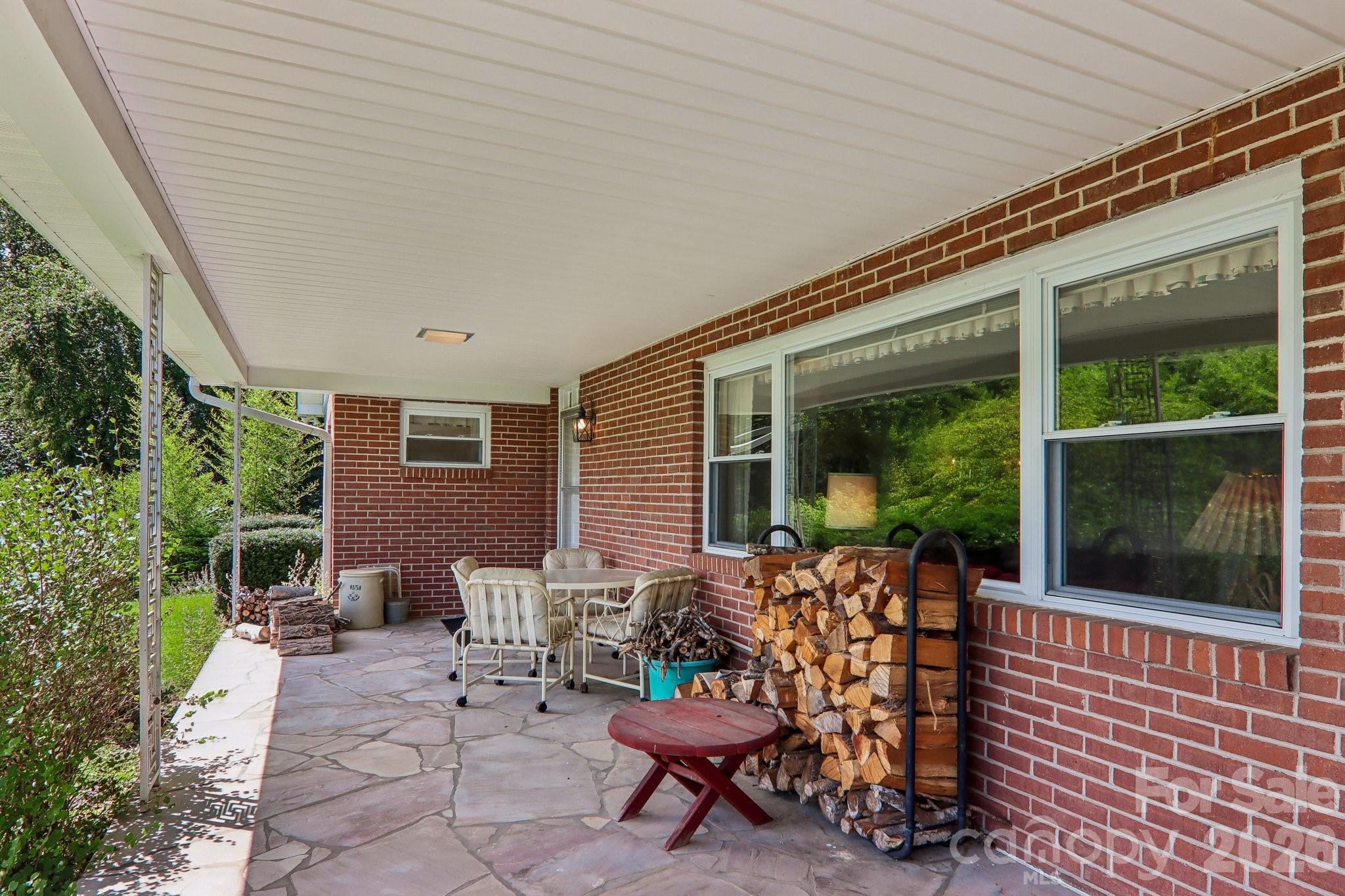 1404 Valmont Drive Property Photo 5