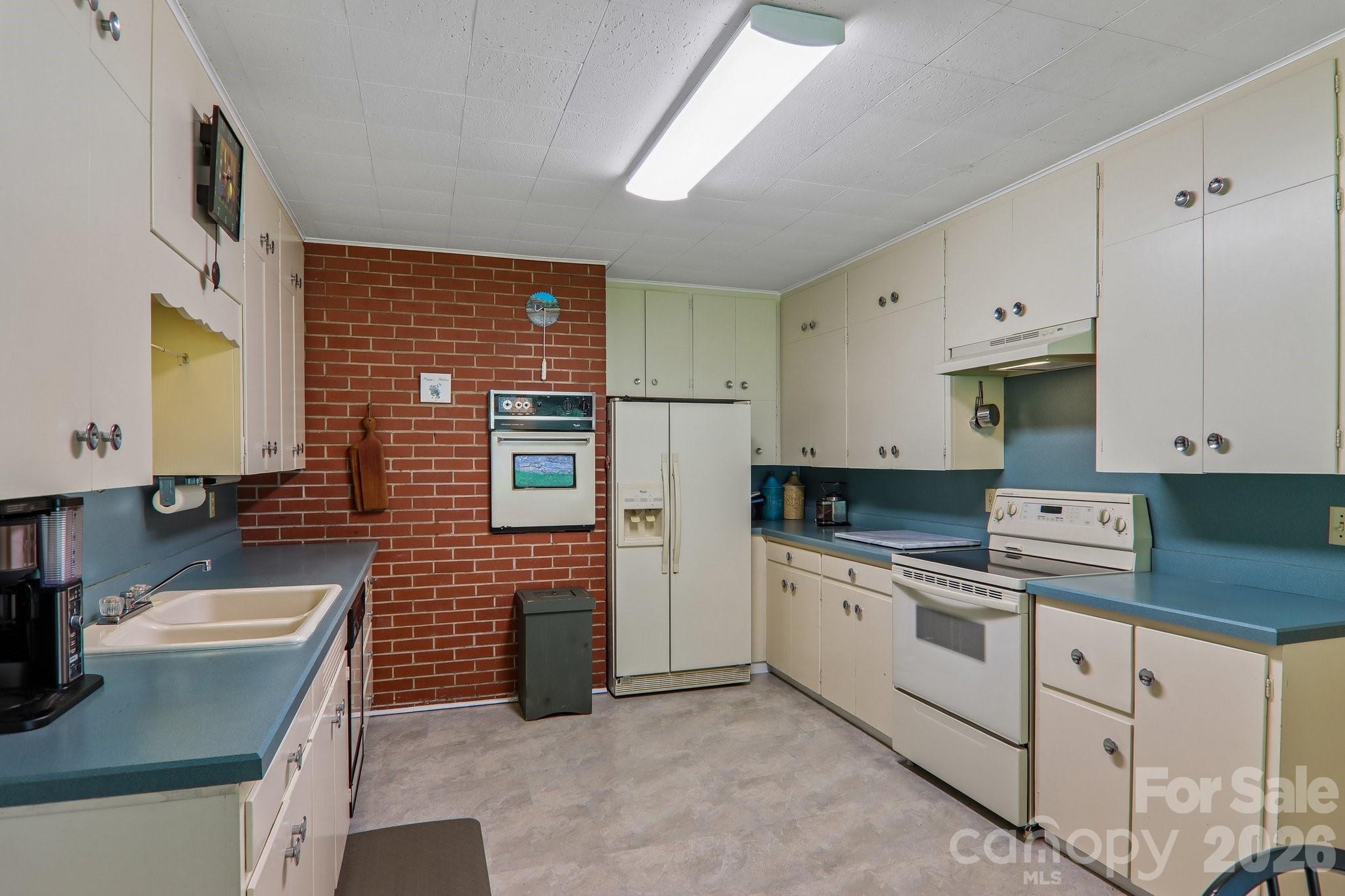 1404 Valmont Drive Property Photo 19