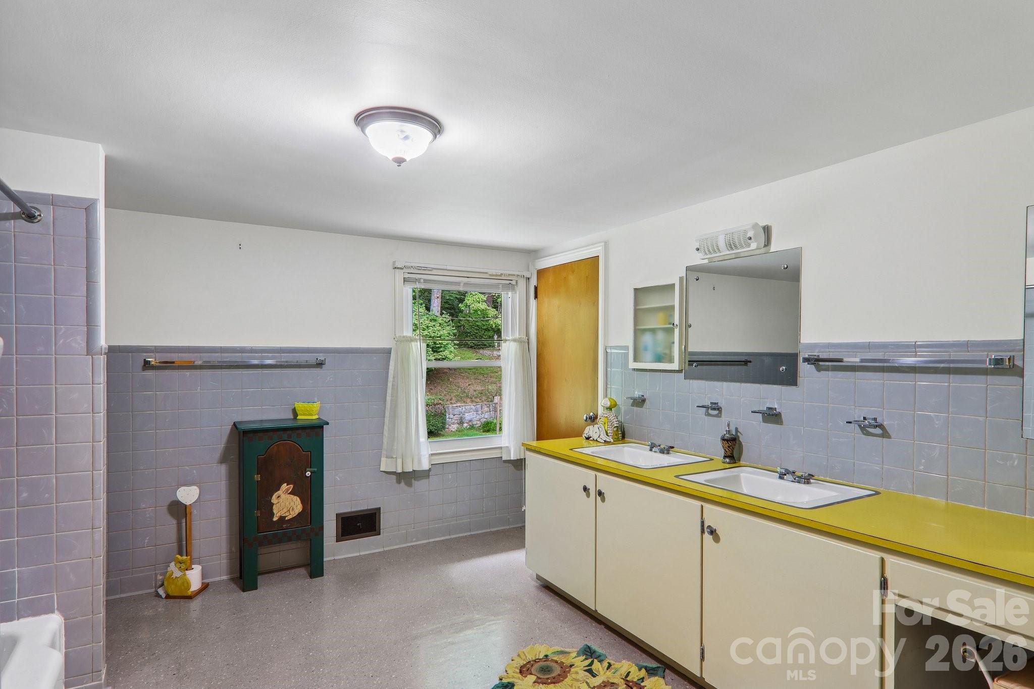1404 Valmont Drive Property Photo 30
