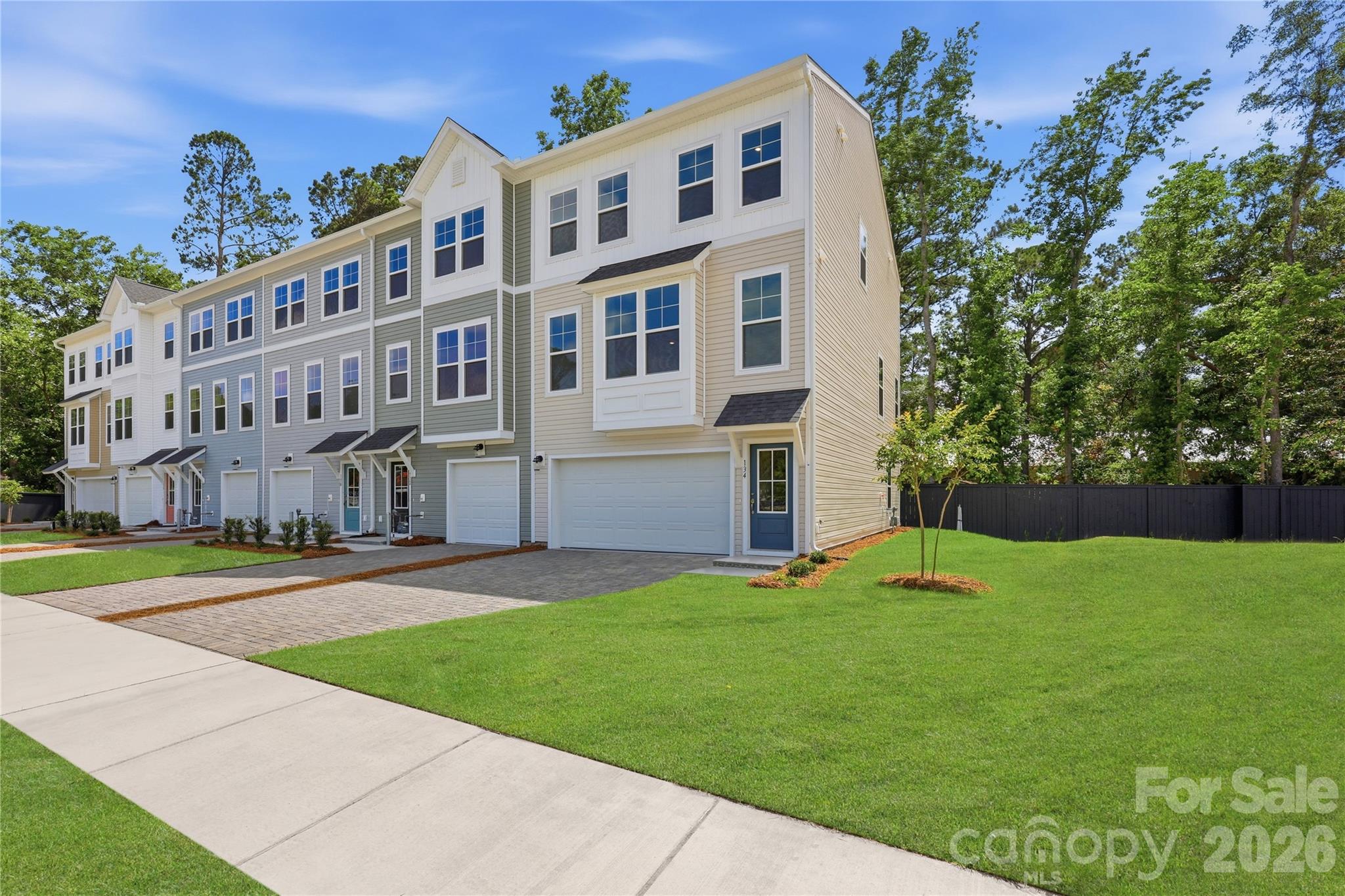 1109 Mossy Glade Road Property Photo 4