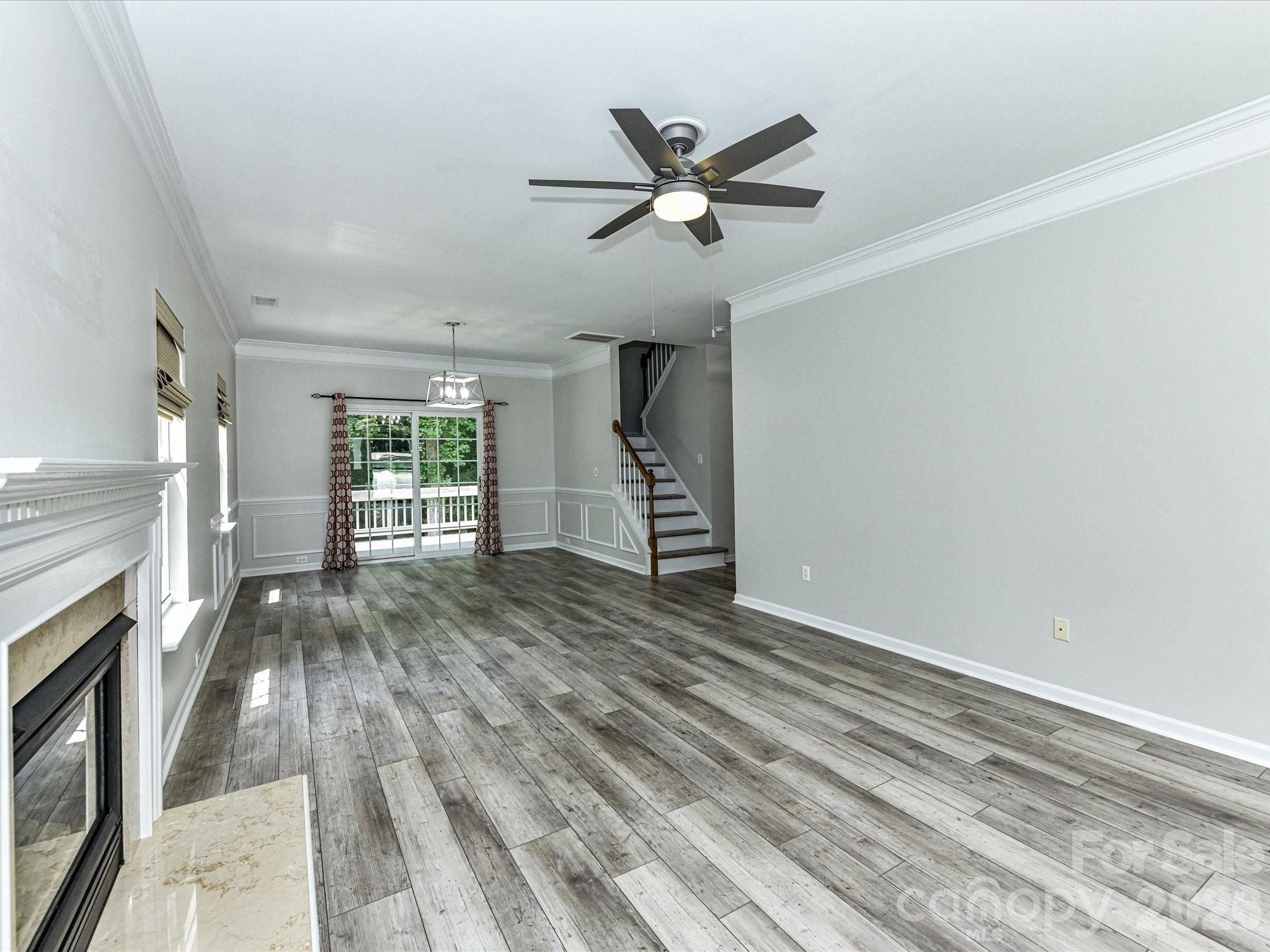 141 Drawbridge Court Property Photo 5