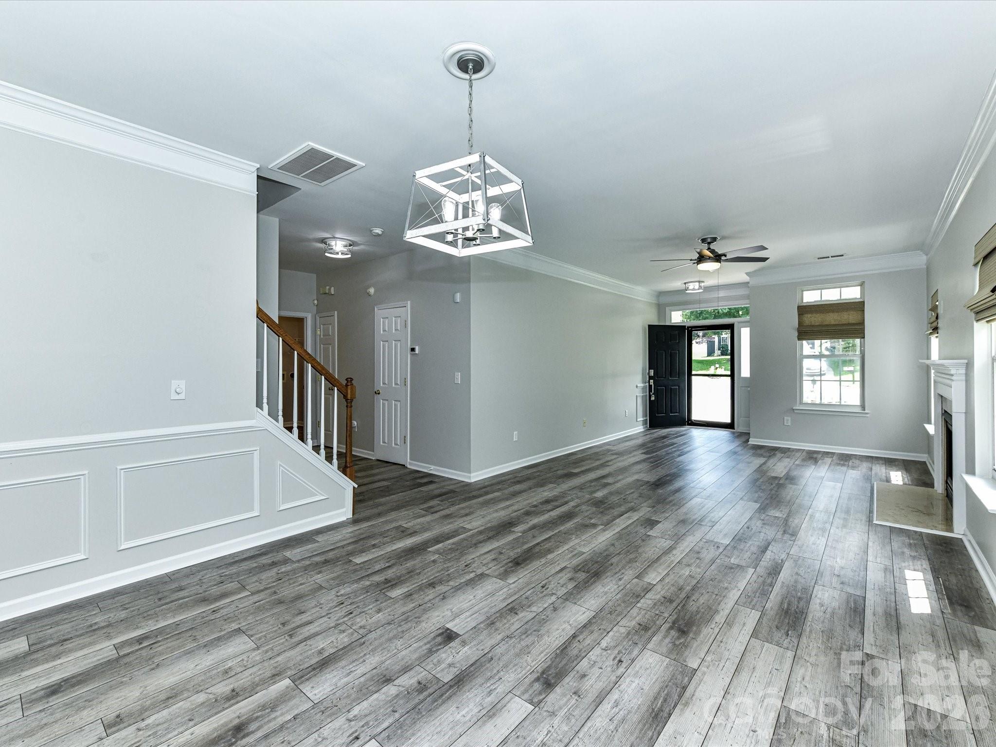 141 Drawbridge Court Property Photo 6