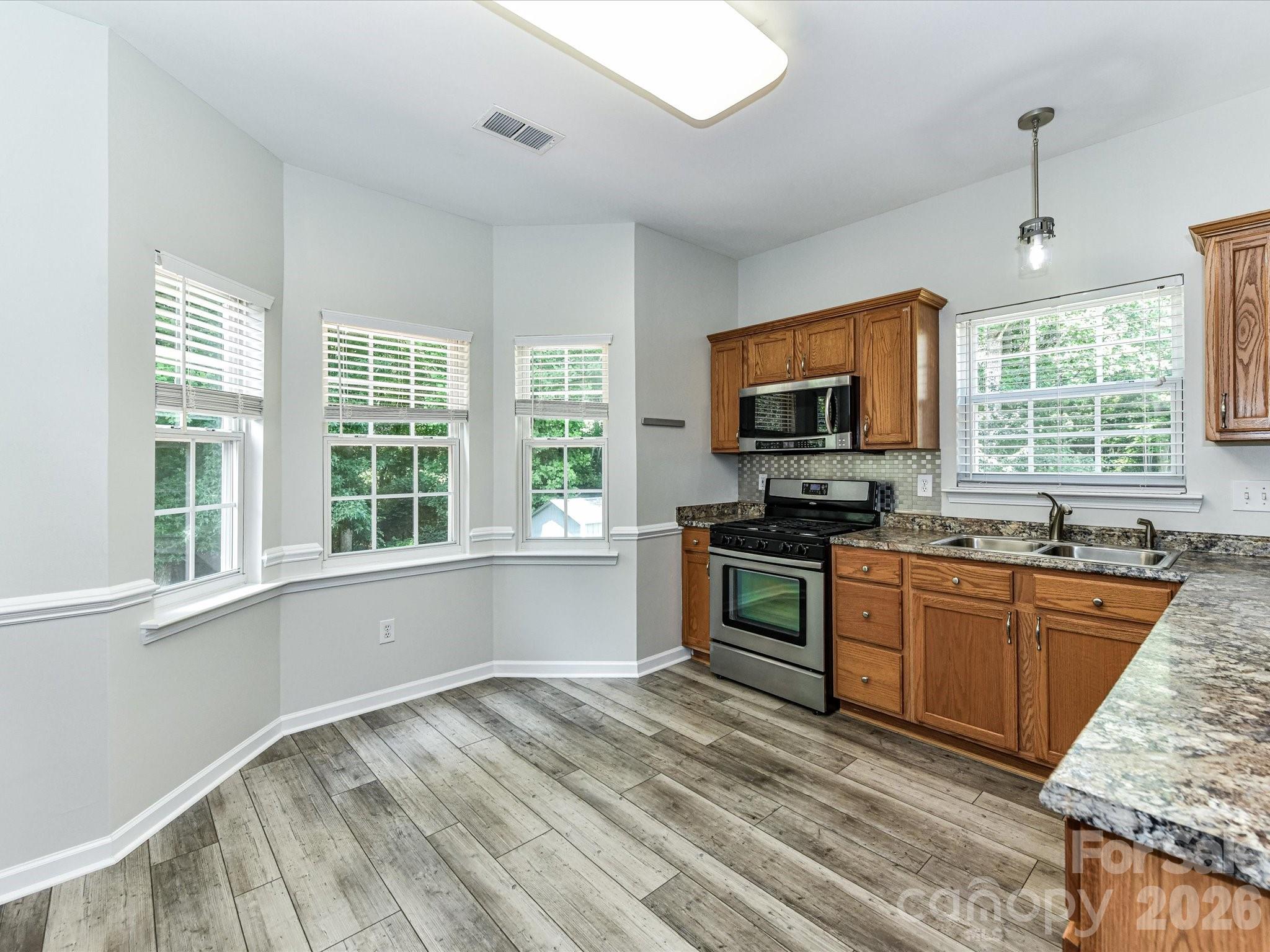141 Drawbridge Court Property Photo 8