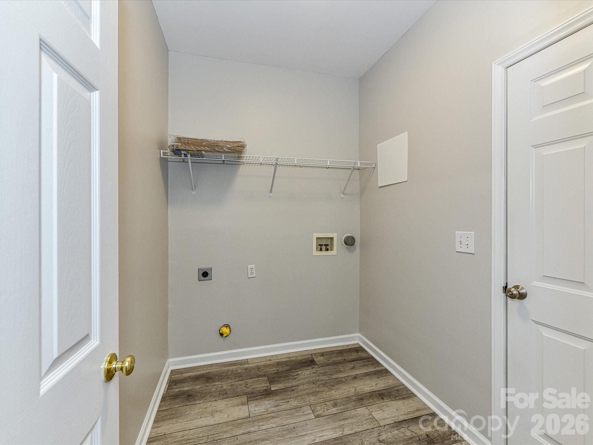 141 Drawbridge Court Property Photo 12