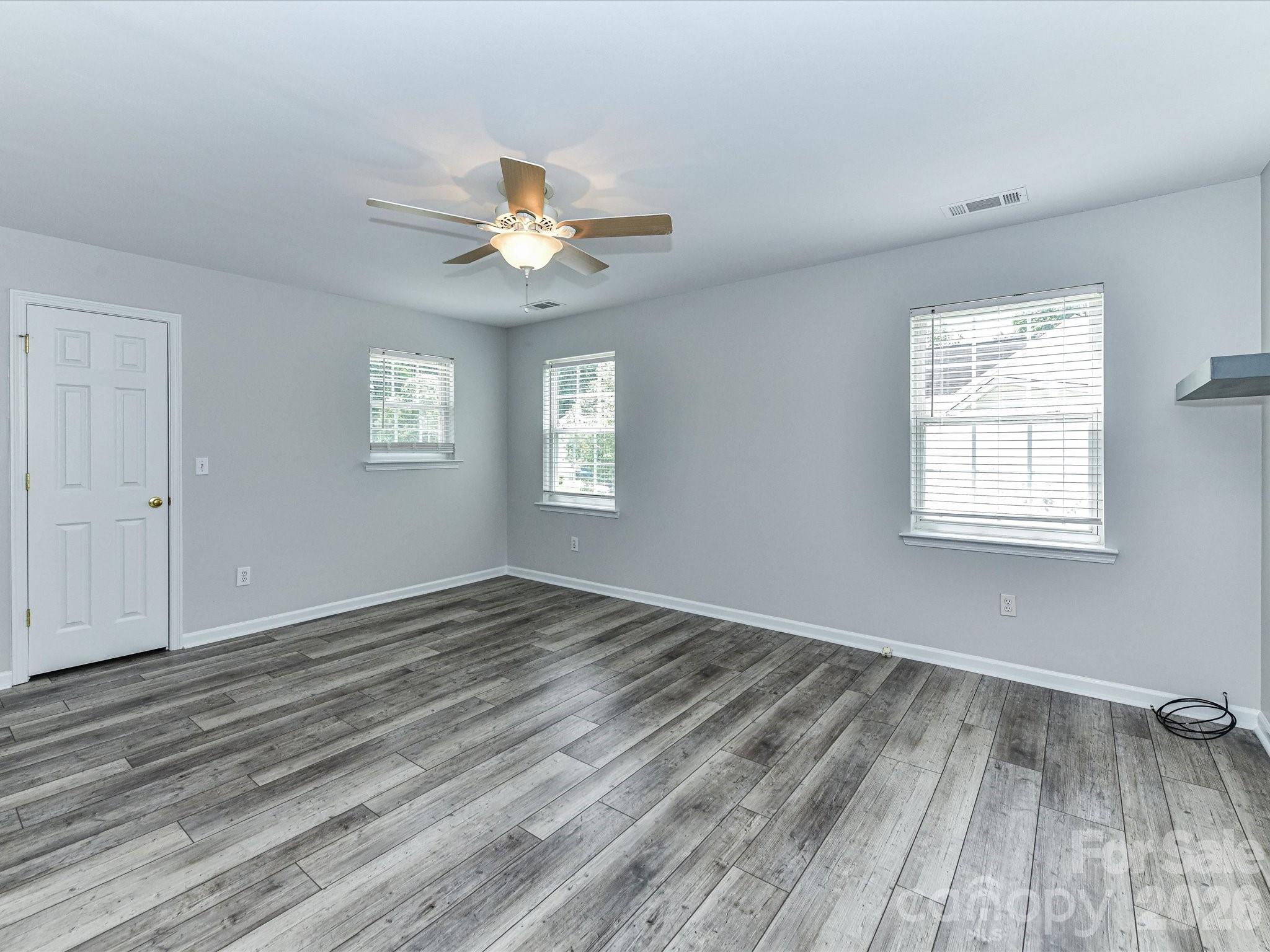 141 Drawbridge Court Property Photo 14