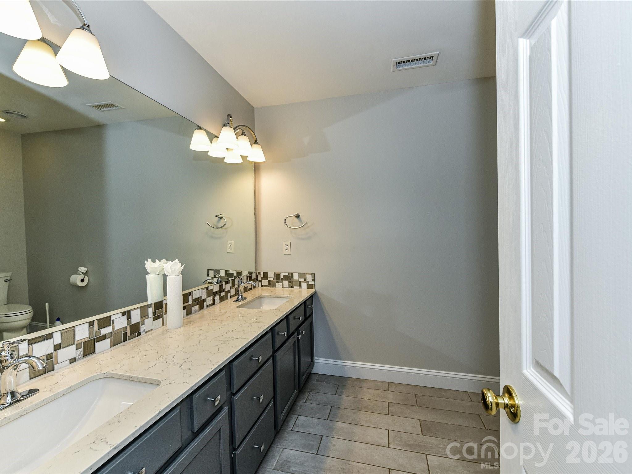 141 Drawbridge Court Property Photo 15