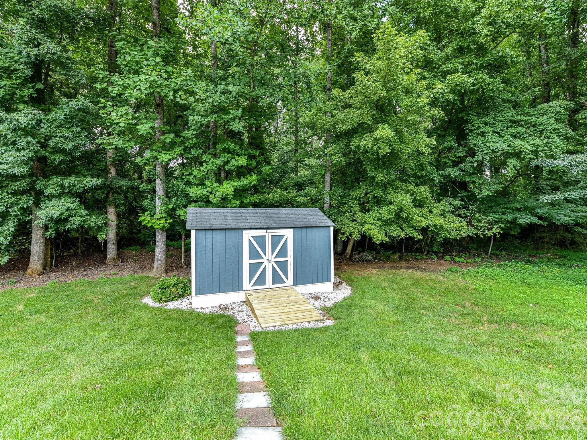141 Drawbridge Court Property Photo 25