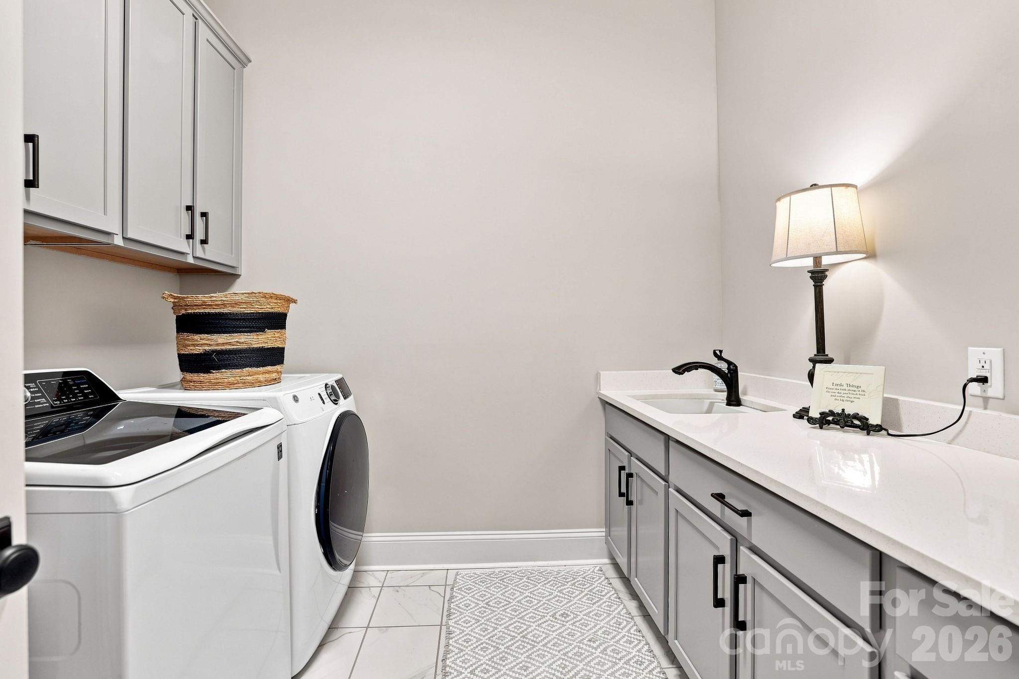 1041 Gradison Drive Property Photo 23