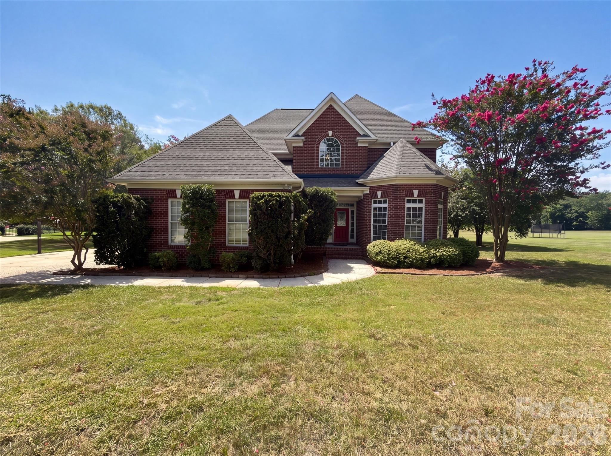 9721 Arlington Oaks Drive Property Photo 1